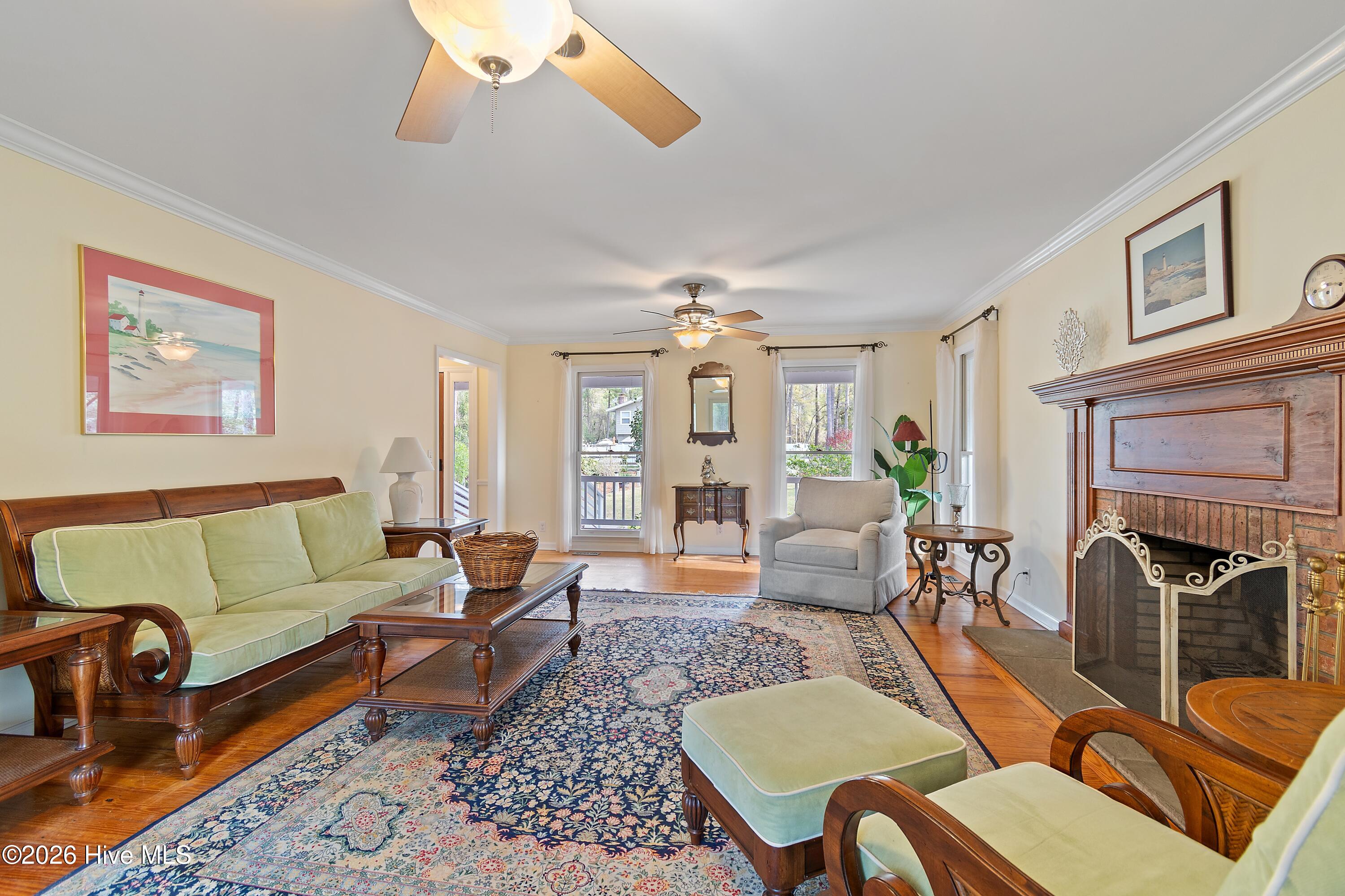 100564312 | Photo 11