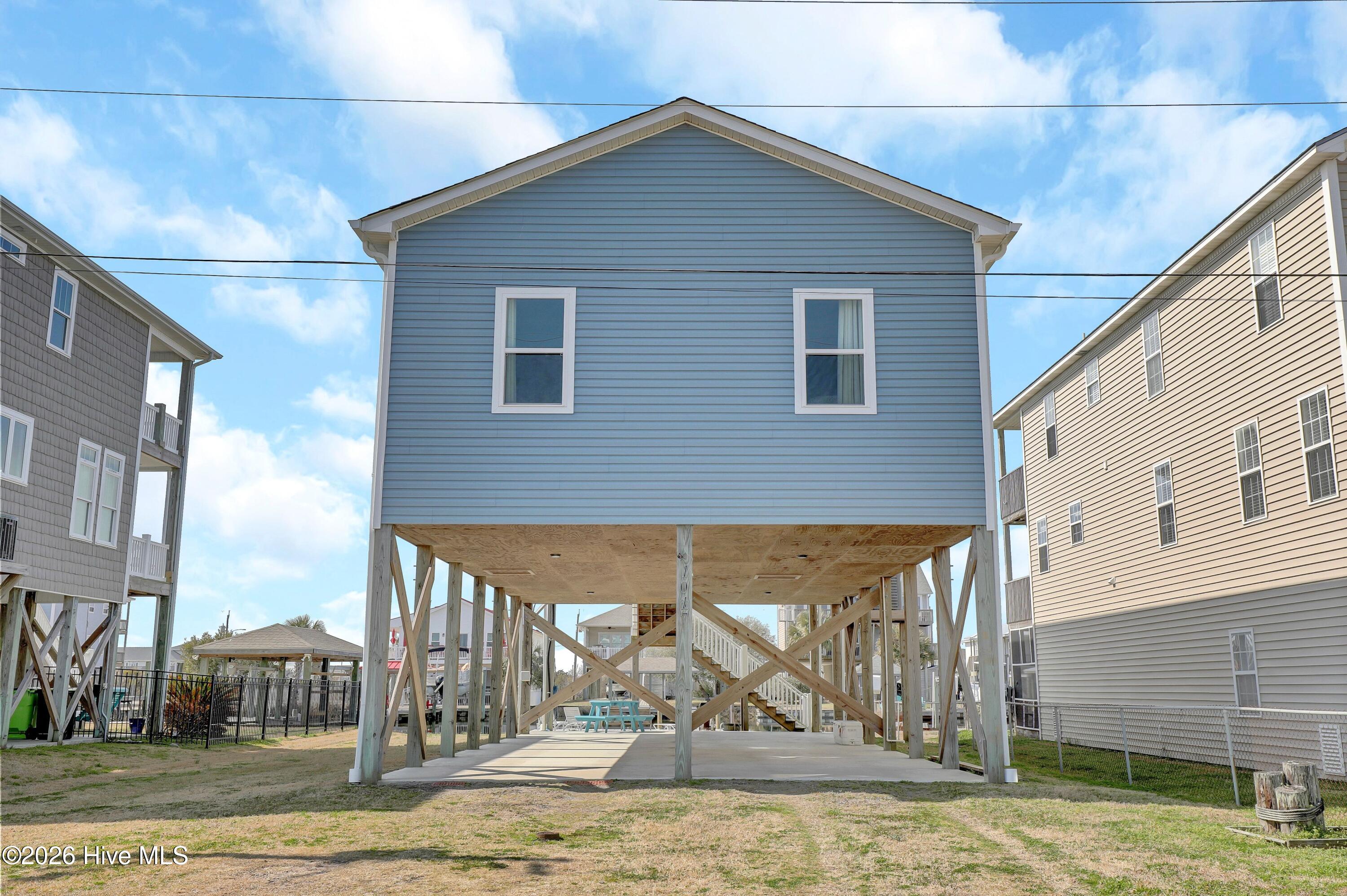 1017 1st Street, Surf City, NC, 28445