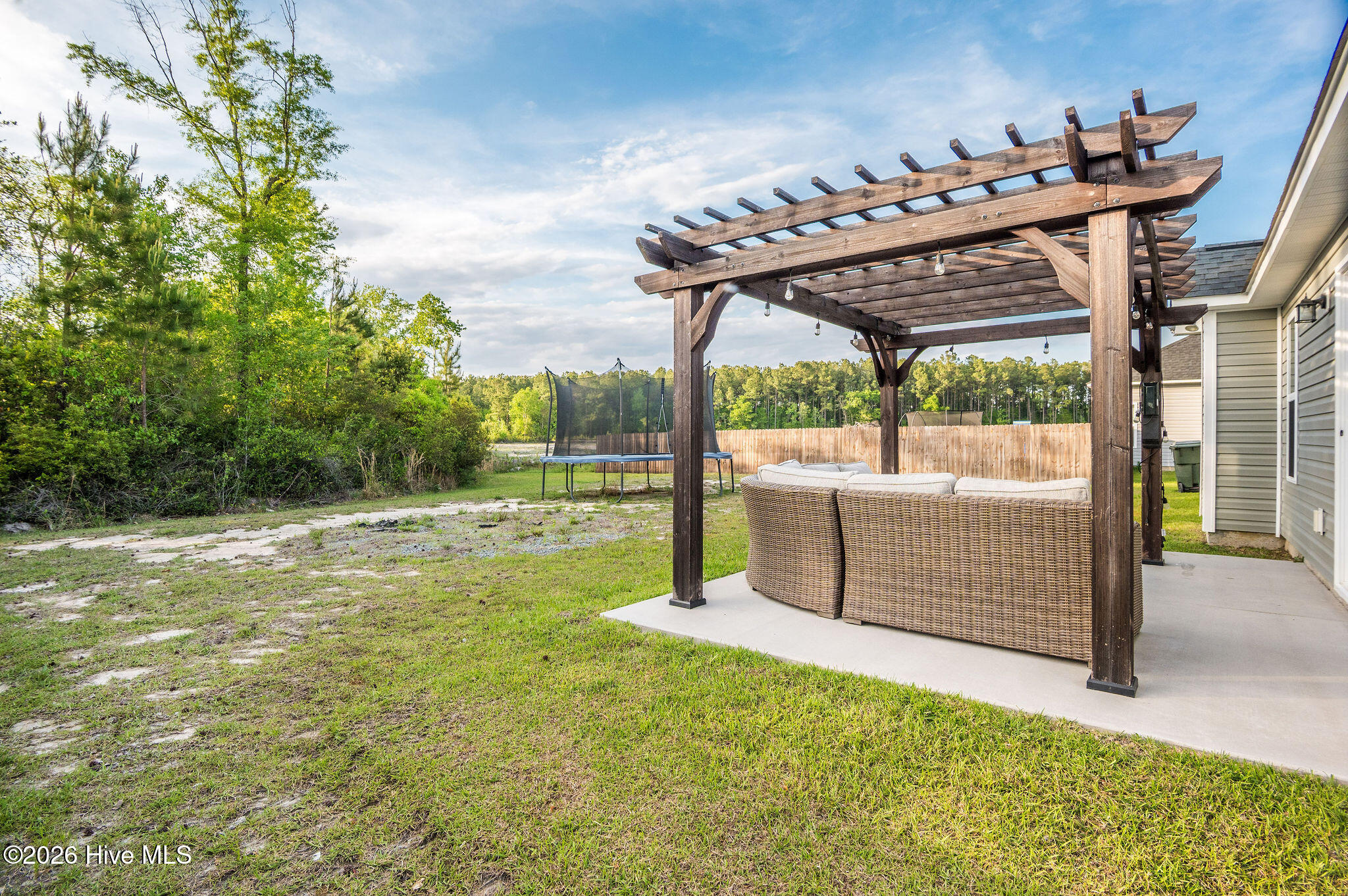 100568428 | Photo 45