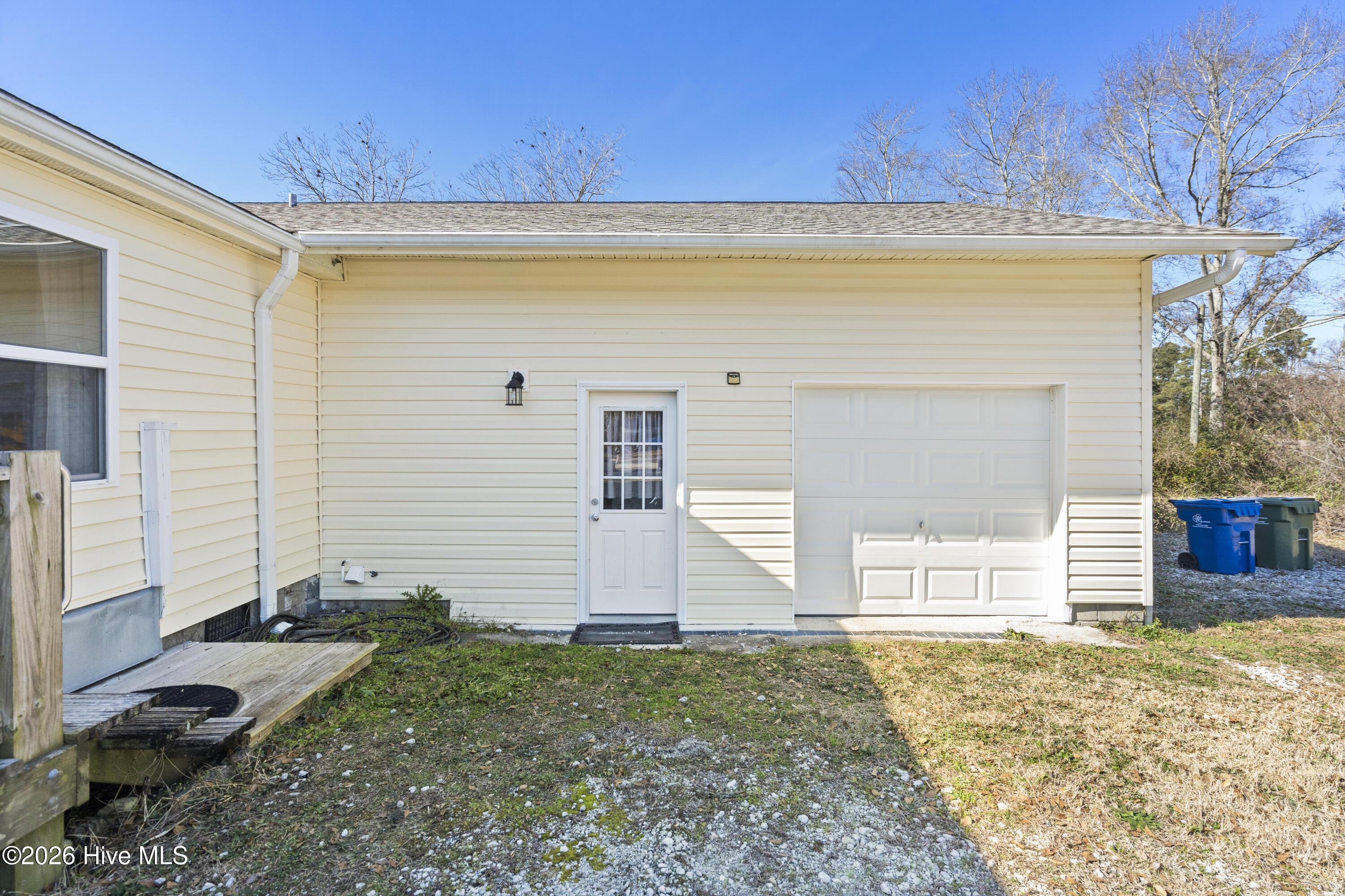 100553037 | Photo 43