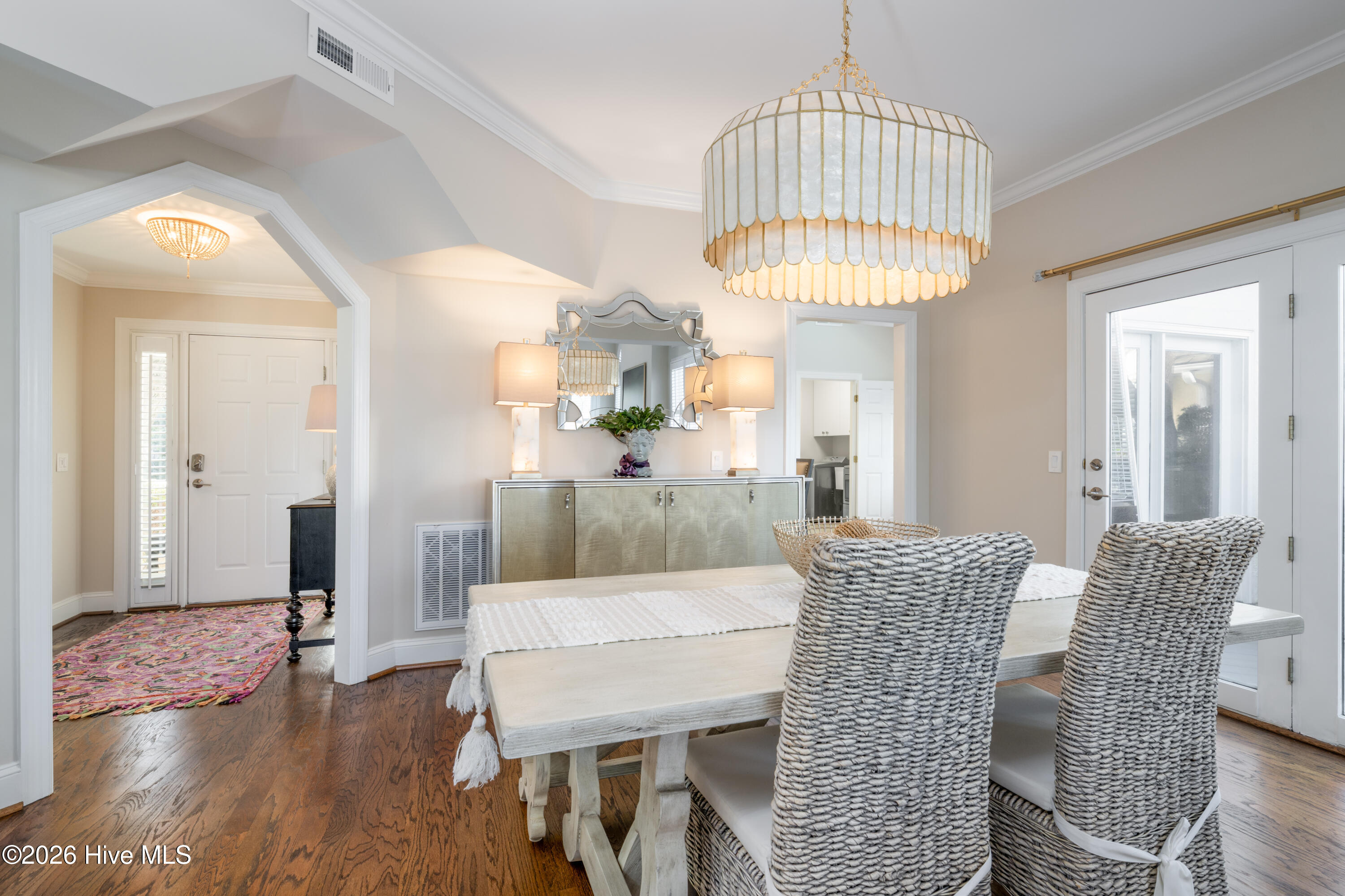 100553982 | Photo 53