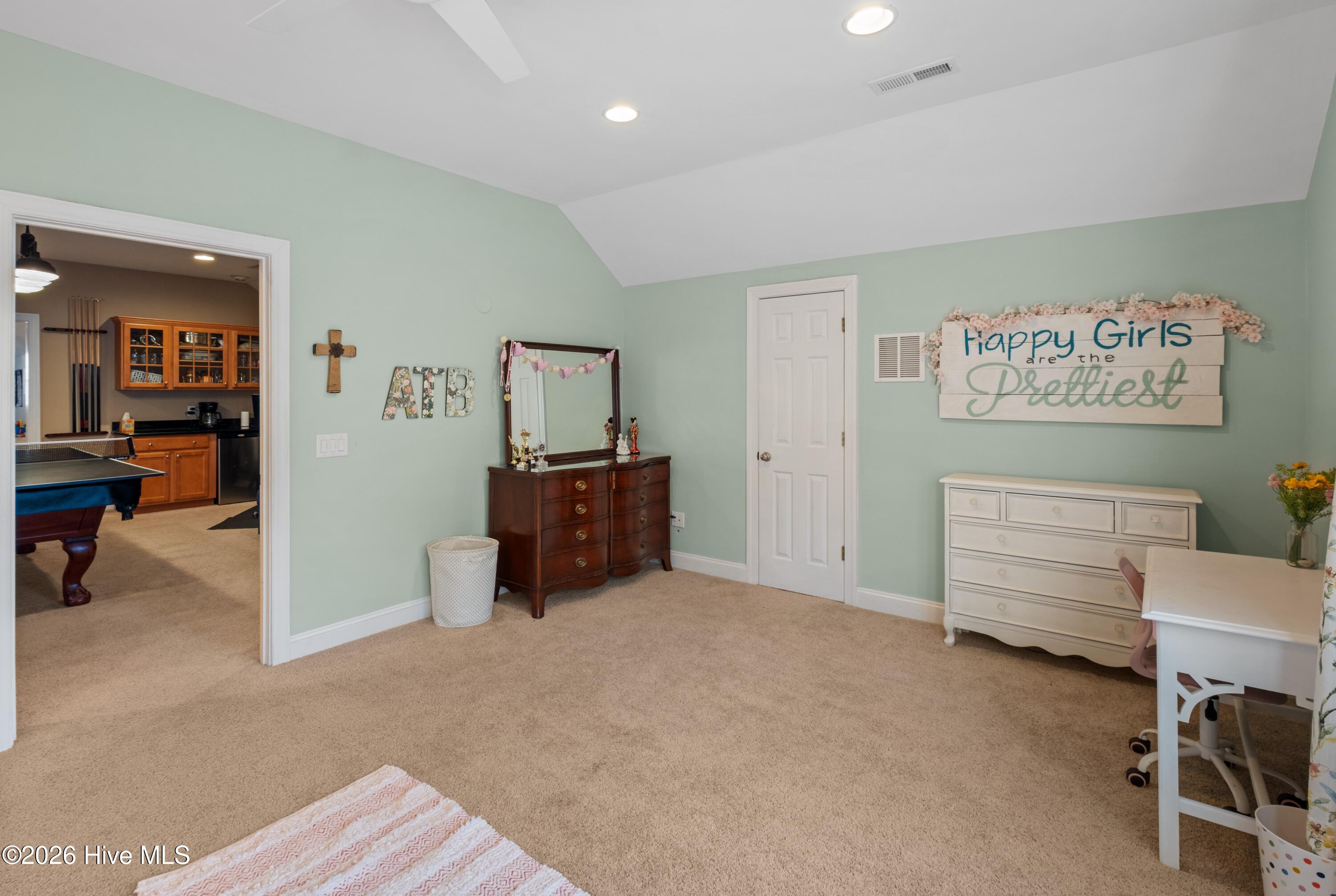 100554088 | Photo 48