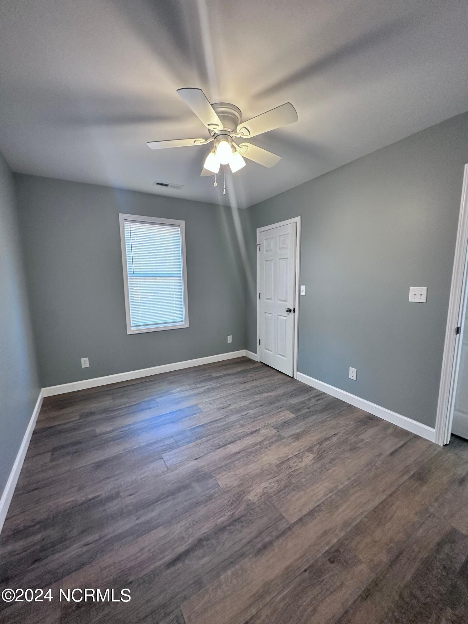 100563829 | Photo 14