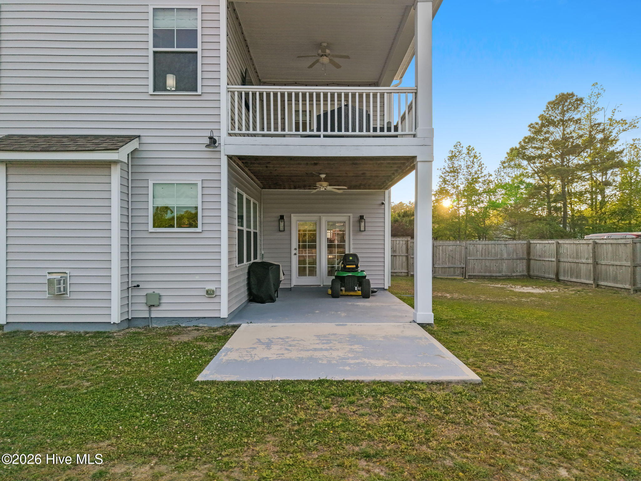 100564954 | Photo 45