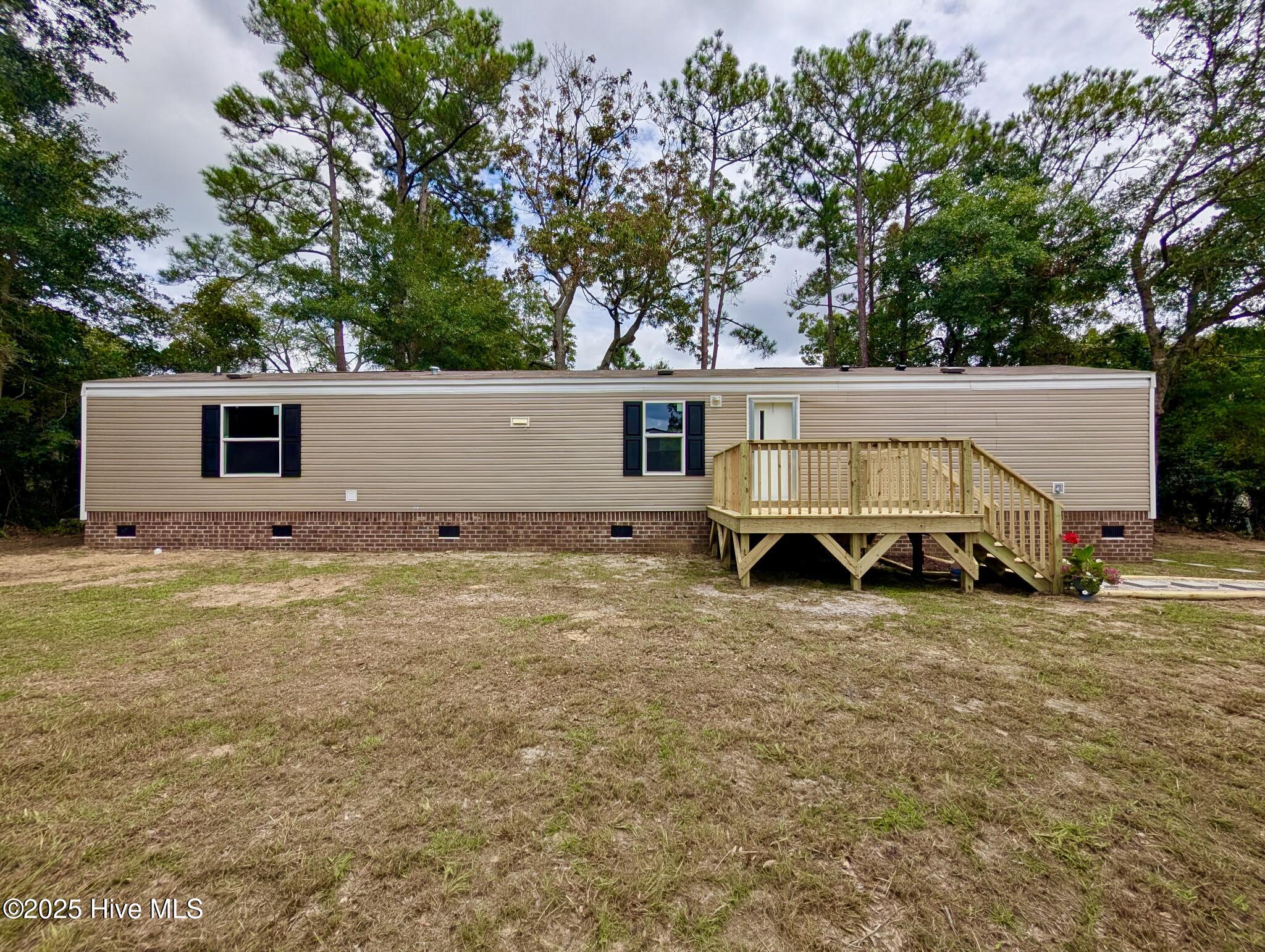 612 Bayshore Drive SE, Bolivia, NC 28422 – photo 2: Front door