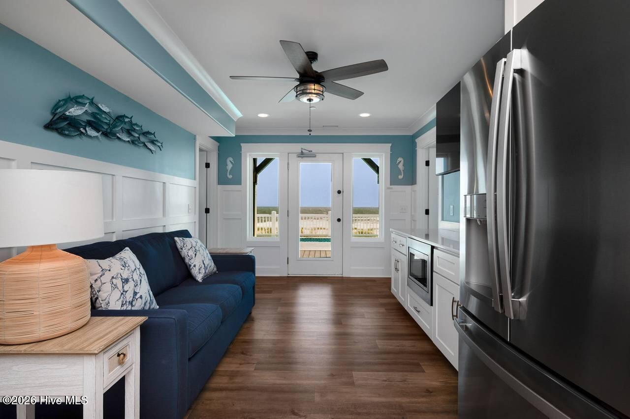 100560212 | Photo 94