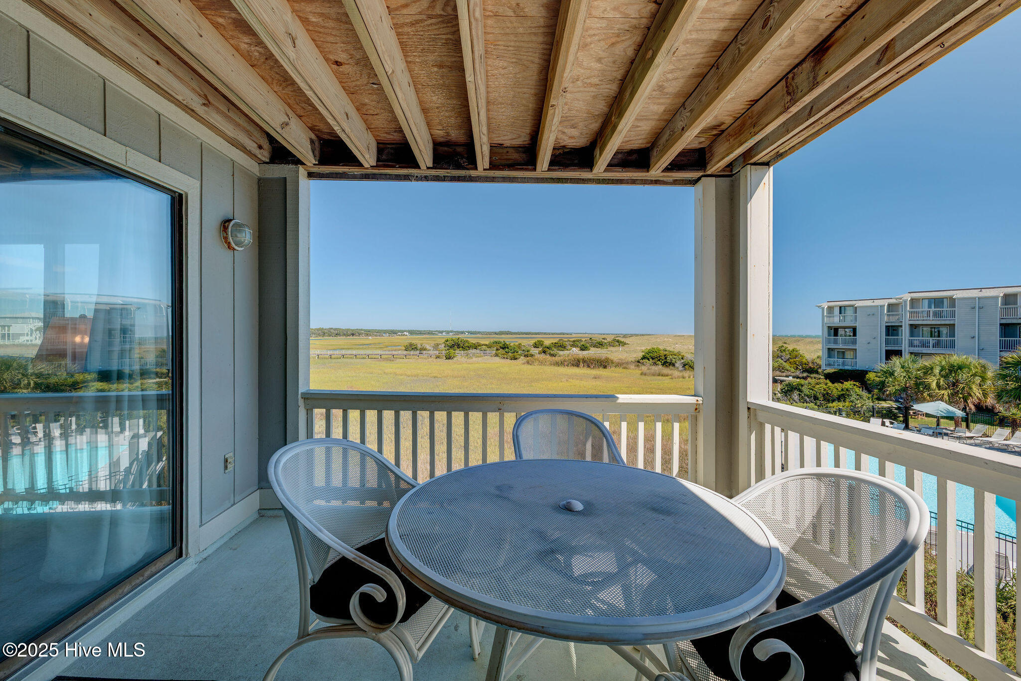 100531579 | Photo 40