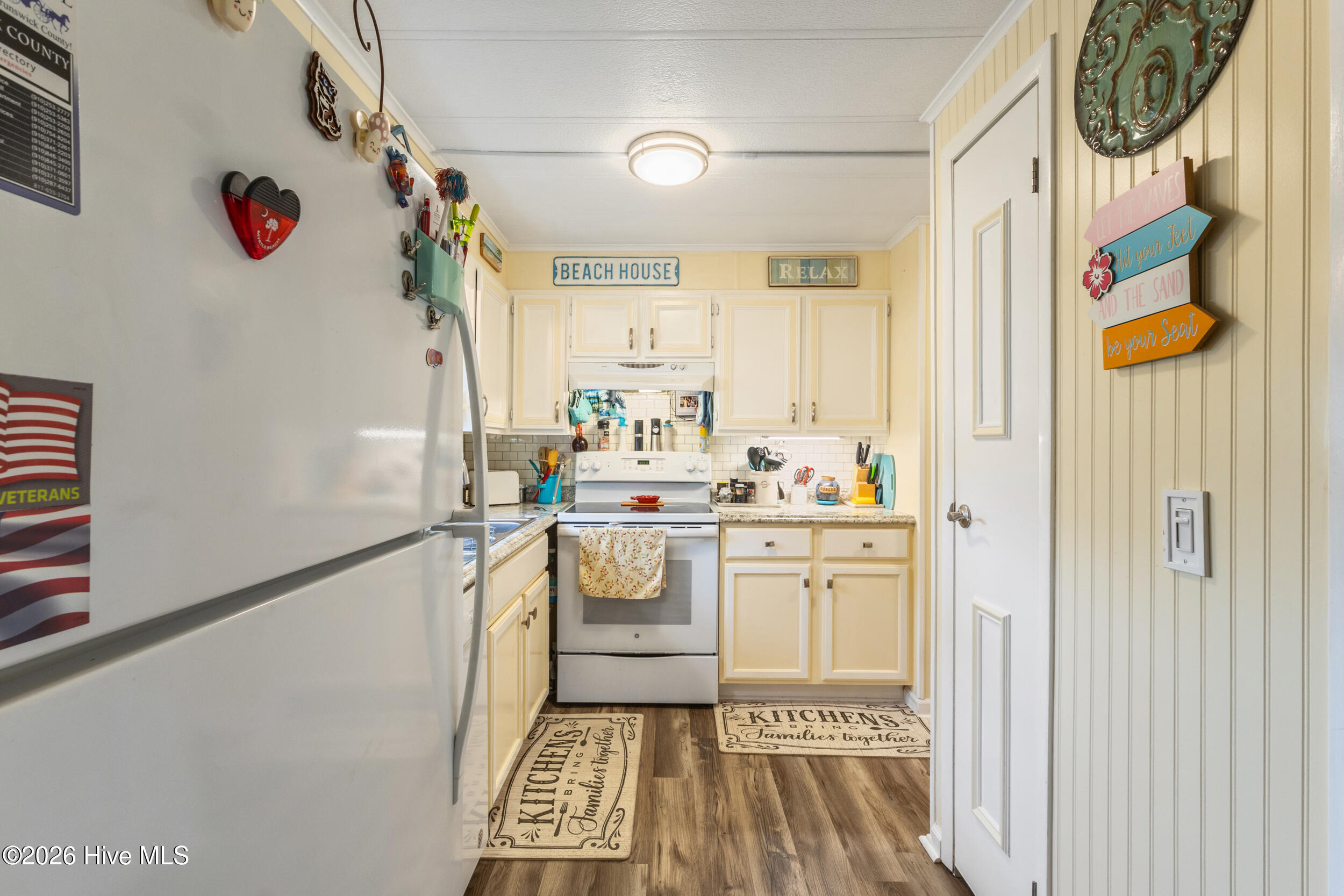 100557090 | Photo 17