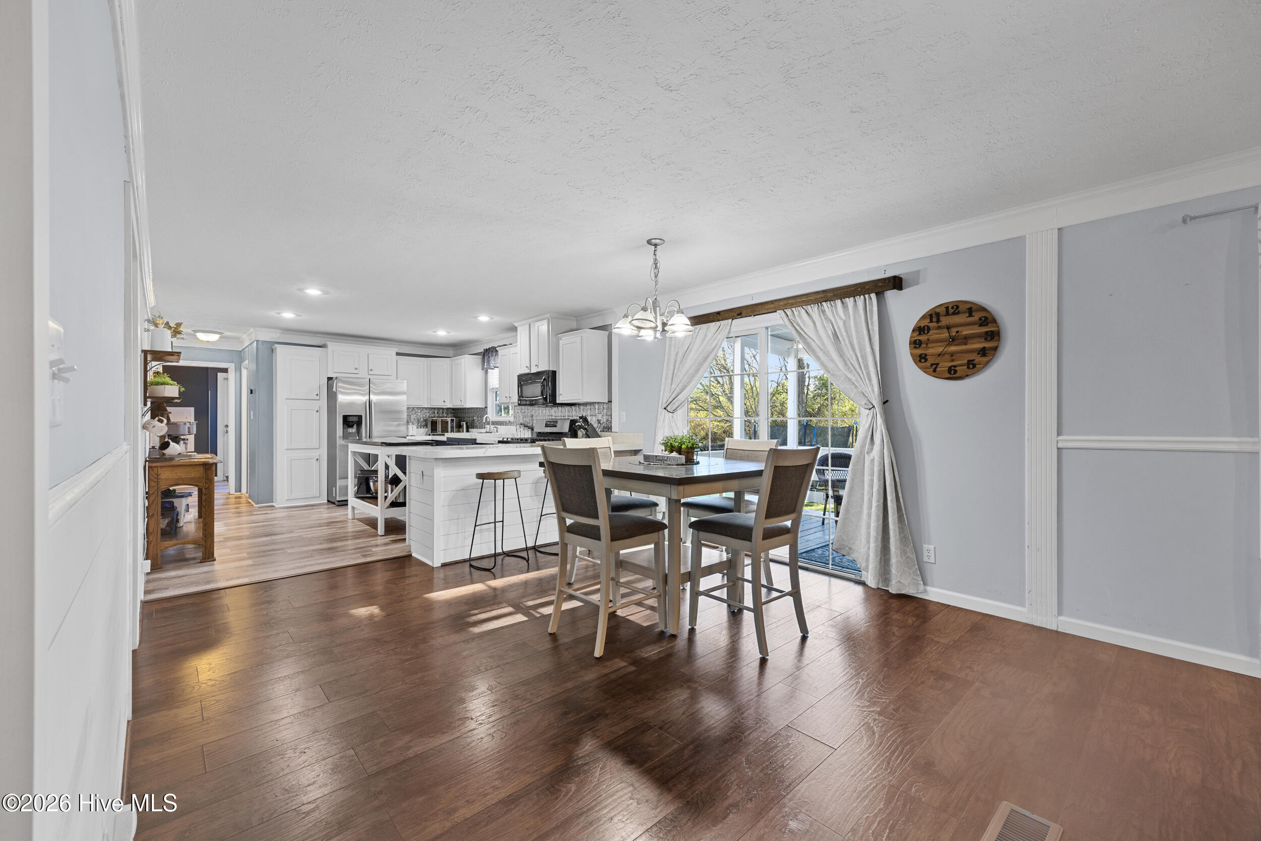 101 R & B Court, Chinquapin, NC 28521 – photo 9: 12_dining area