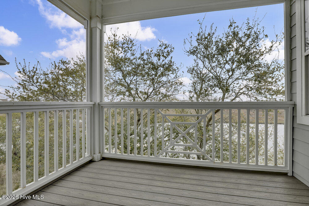 100562970 | Photo 37