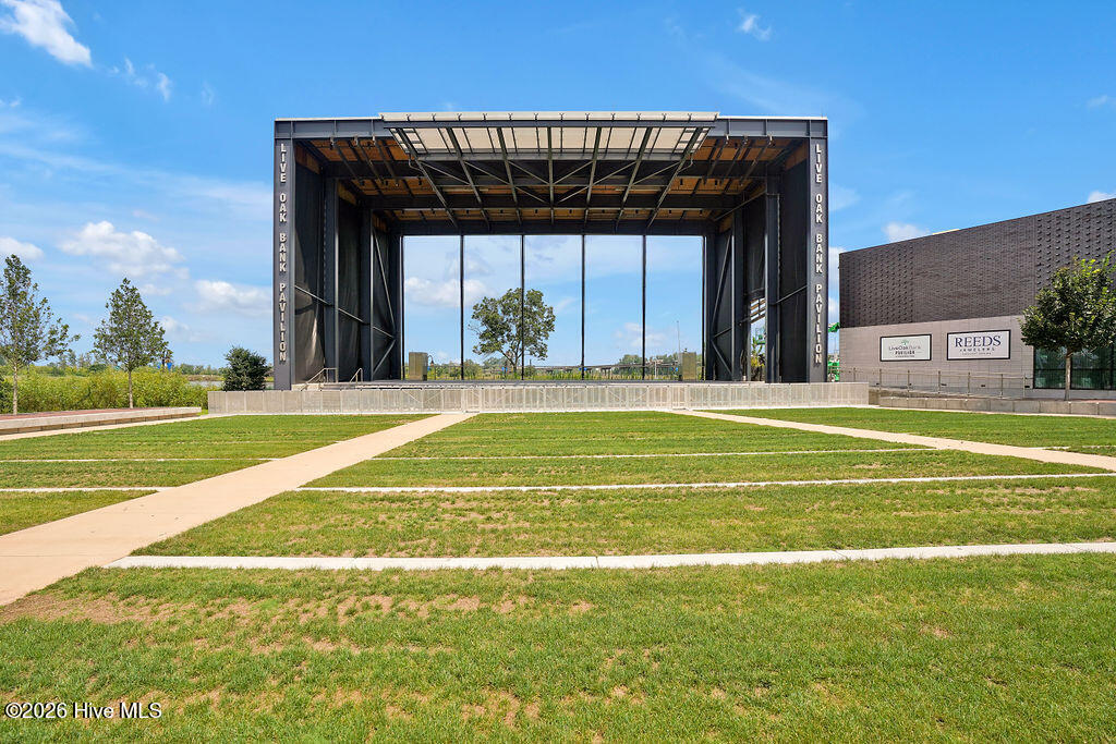 100534500 | Photo 62