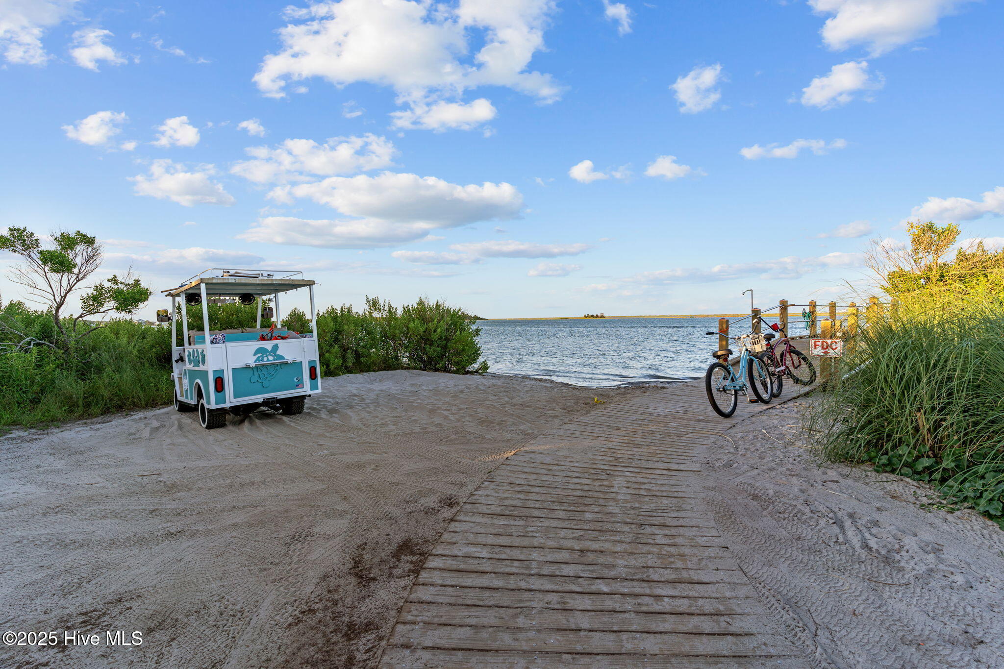 100546200 | Photo 22