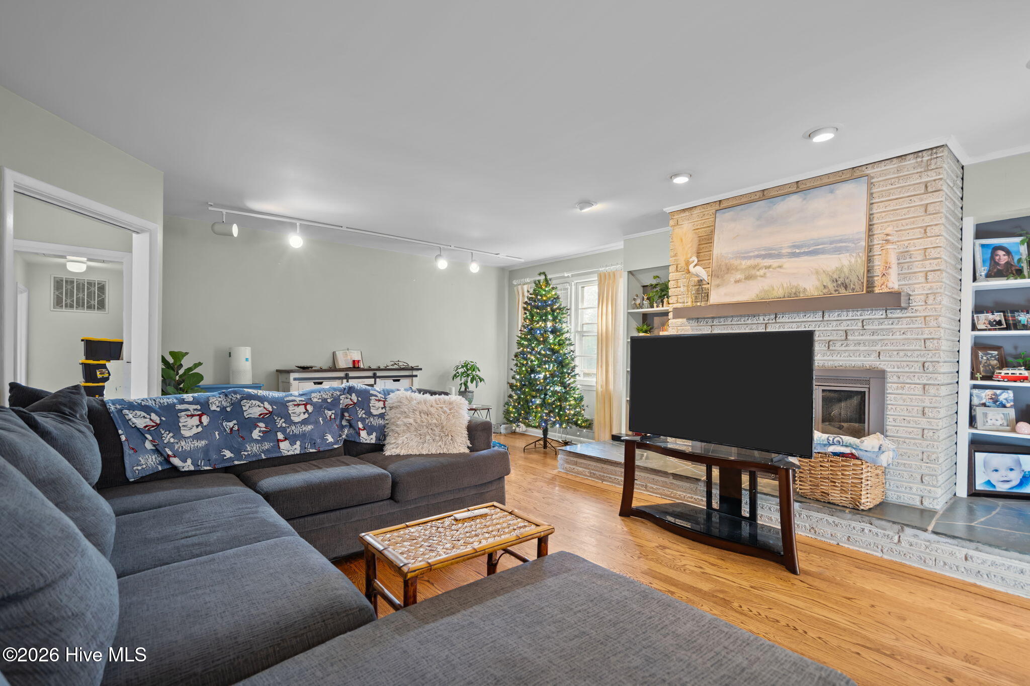 100525803 | Photo 22