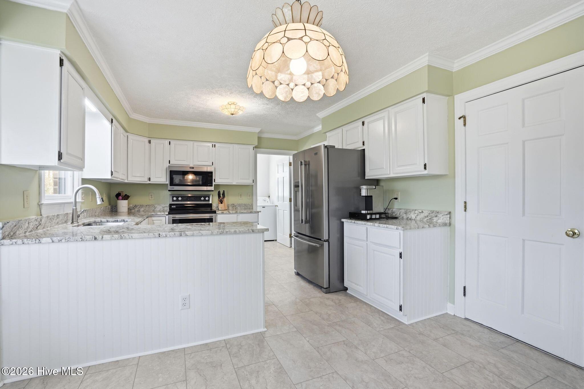 100556511 | Photo 21