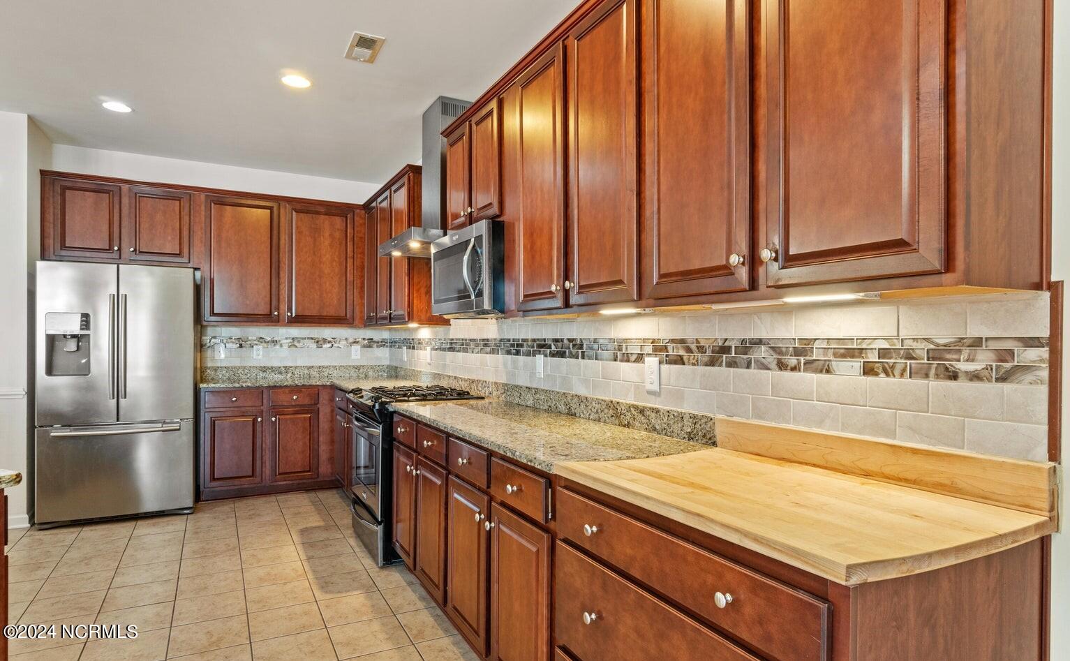 100550059 | Photo 33