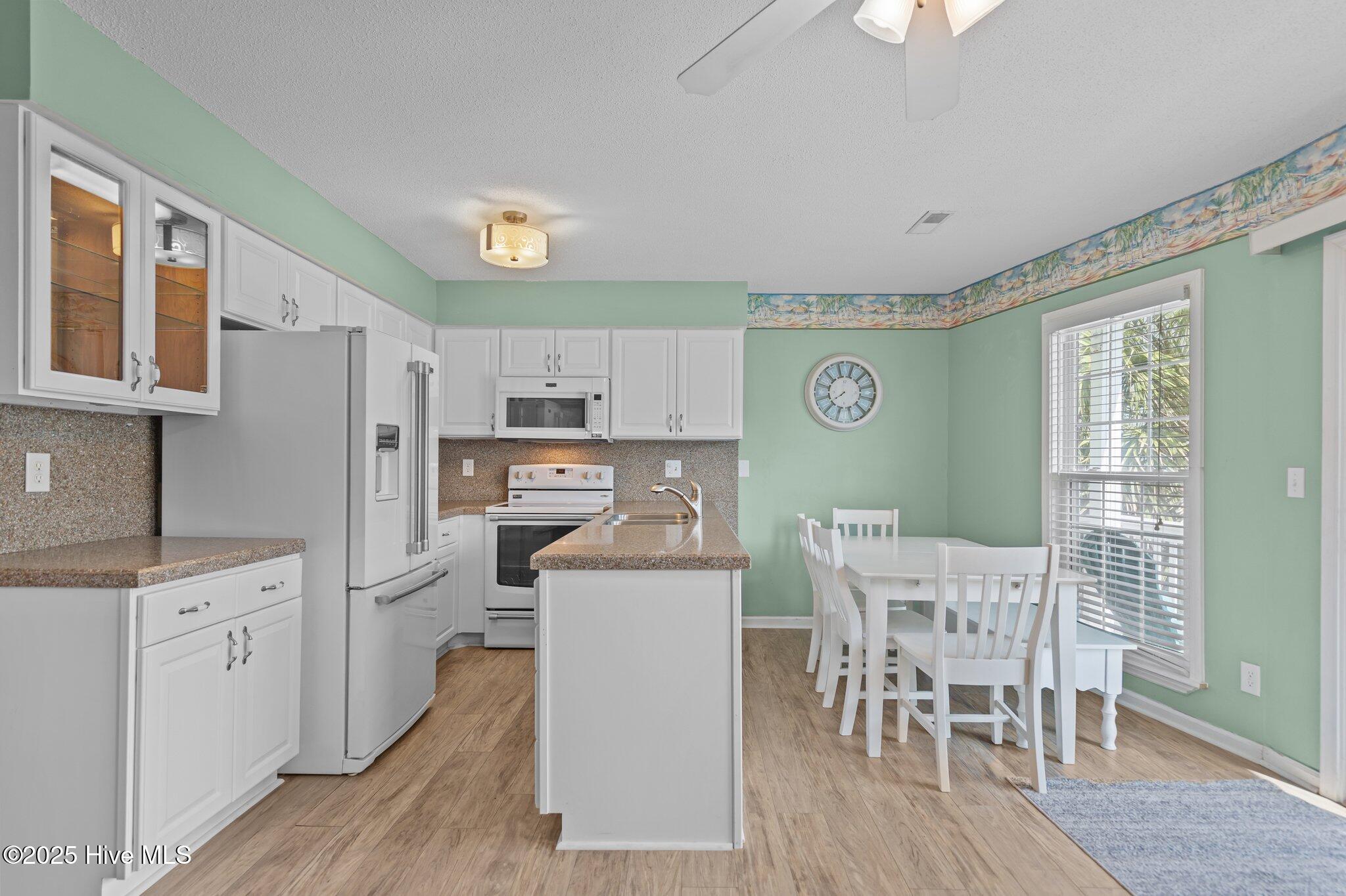 100554809 | Photo 17