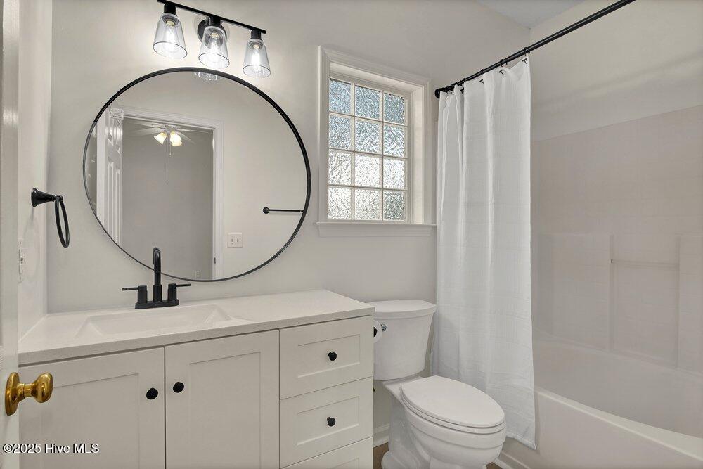 100547171 | Photo 17