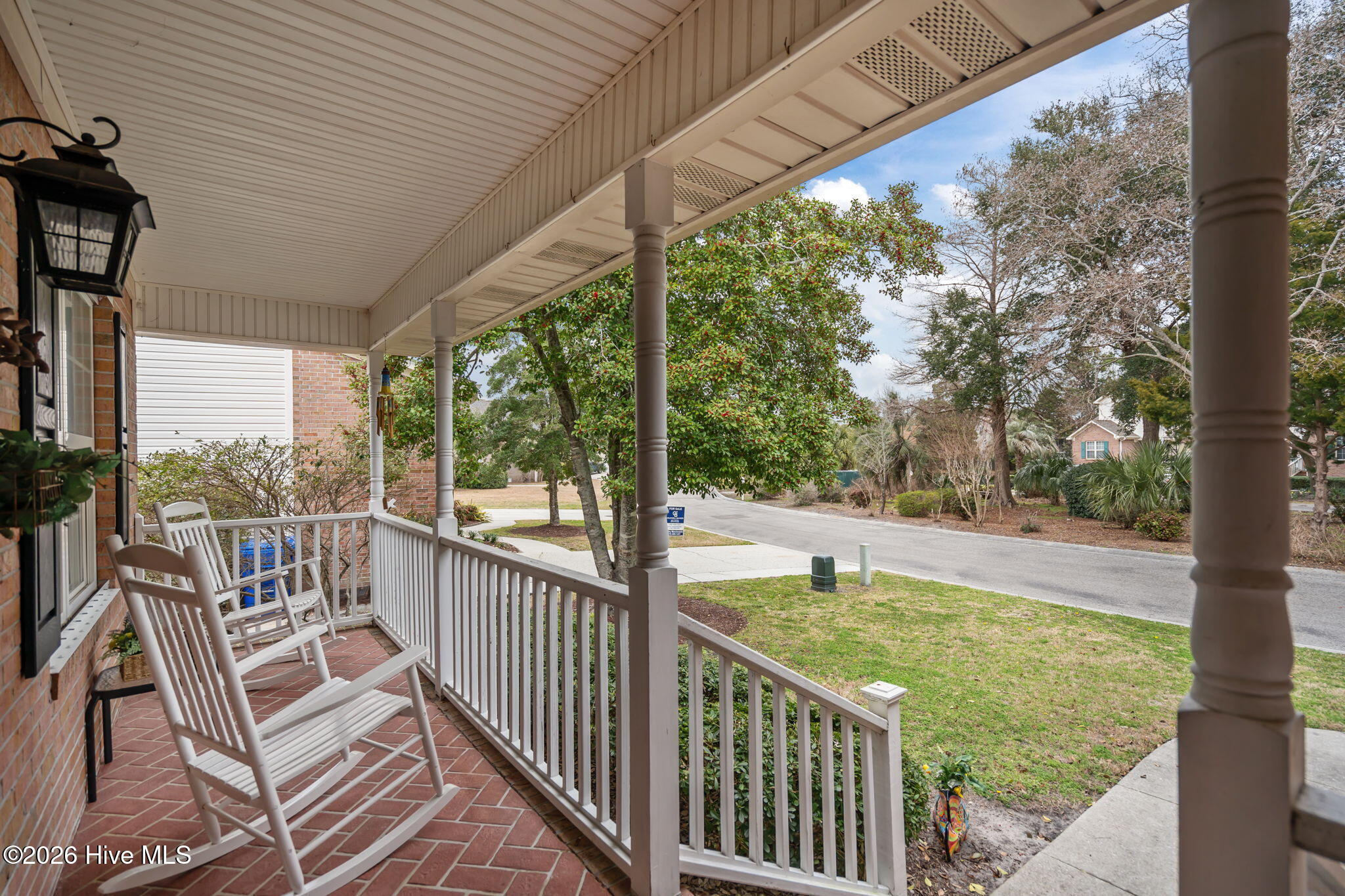 100557863 | Photo 48