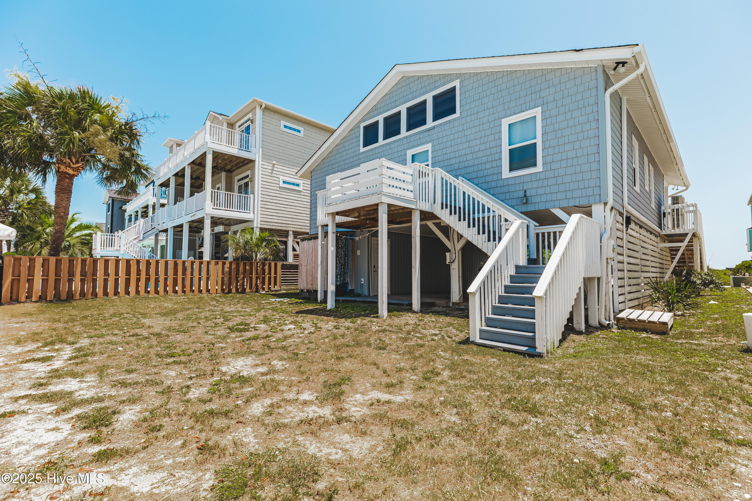 100521166 | Photo 28