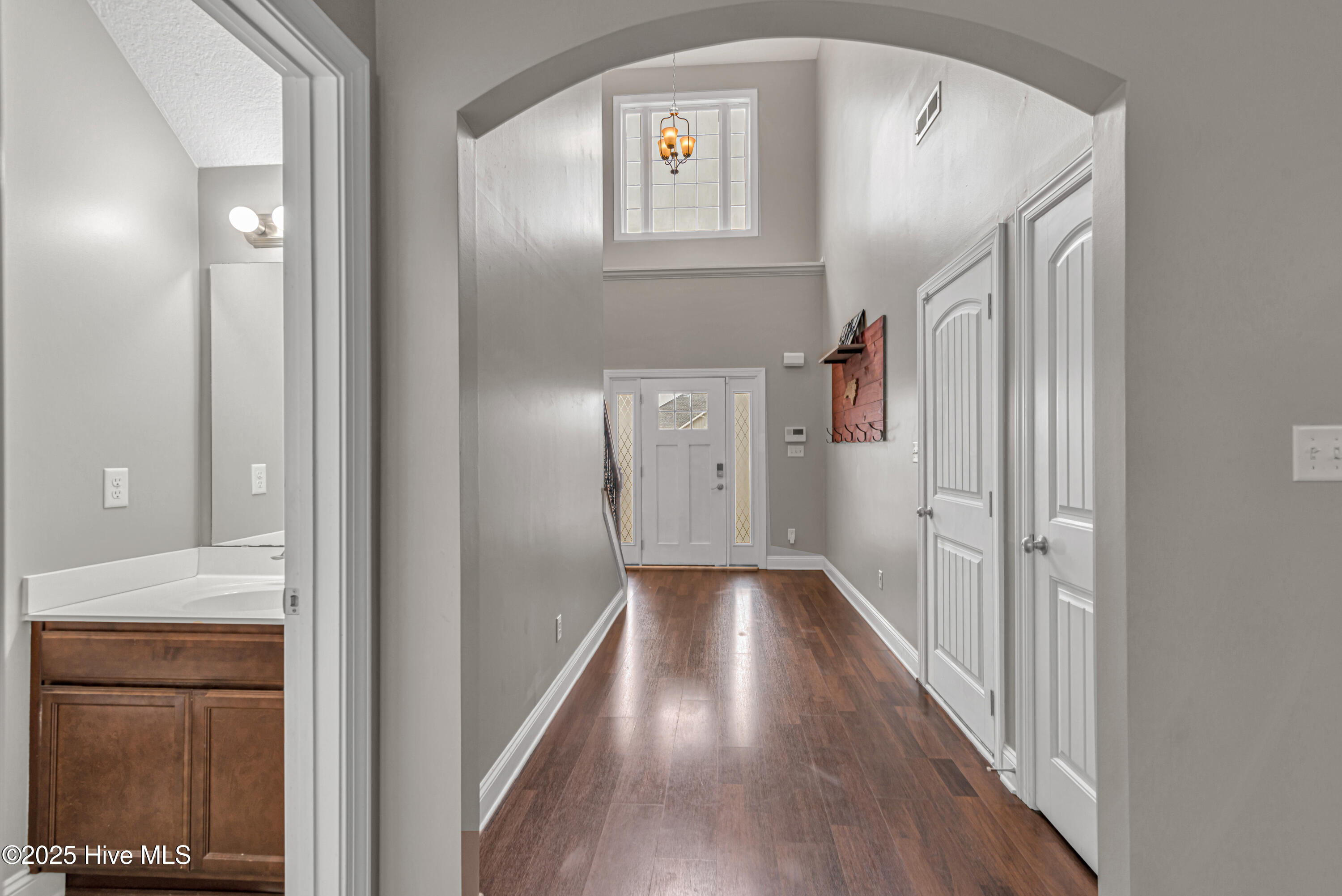 100545254 | Photo 20