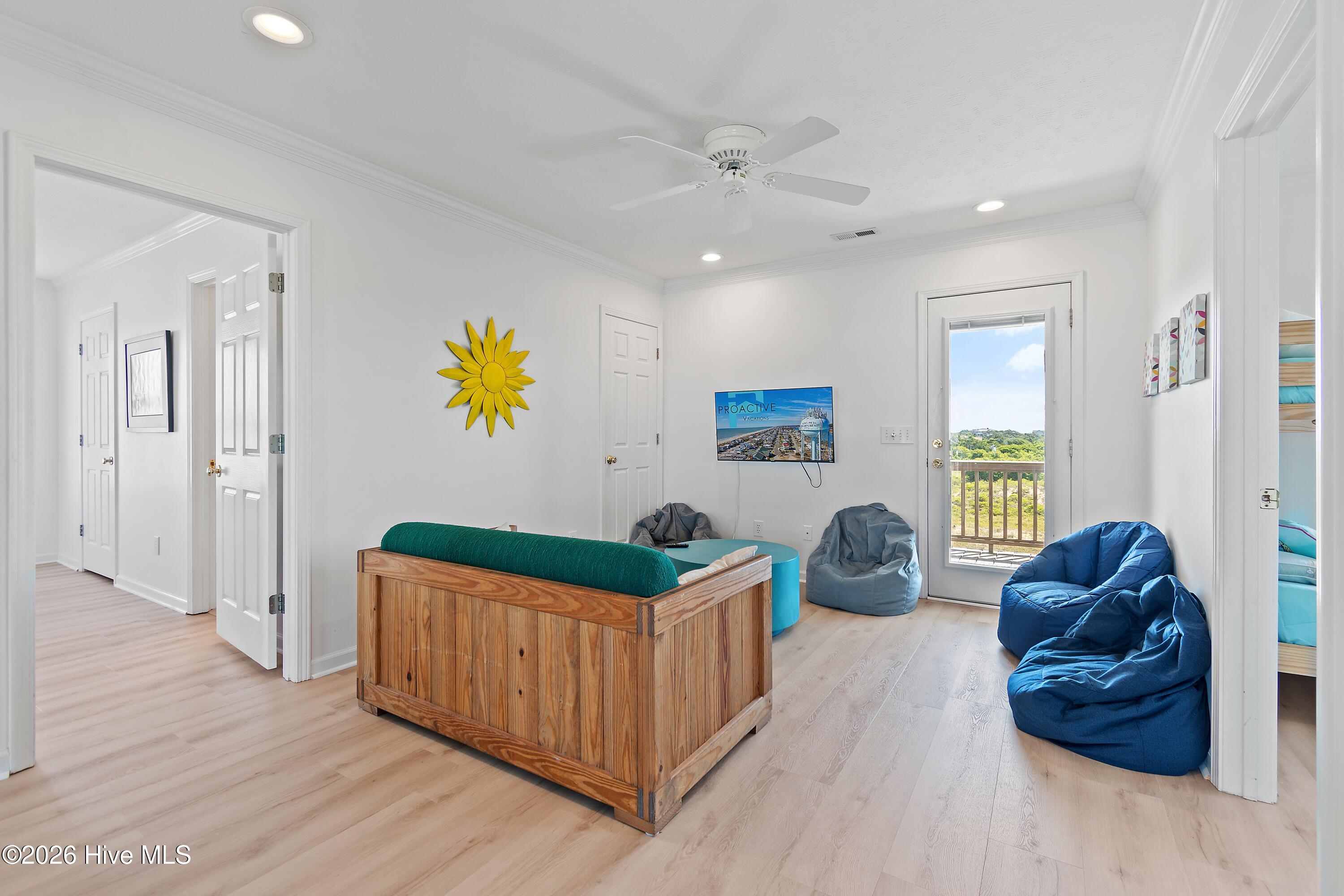 100564981 | Photo 20