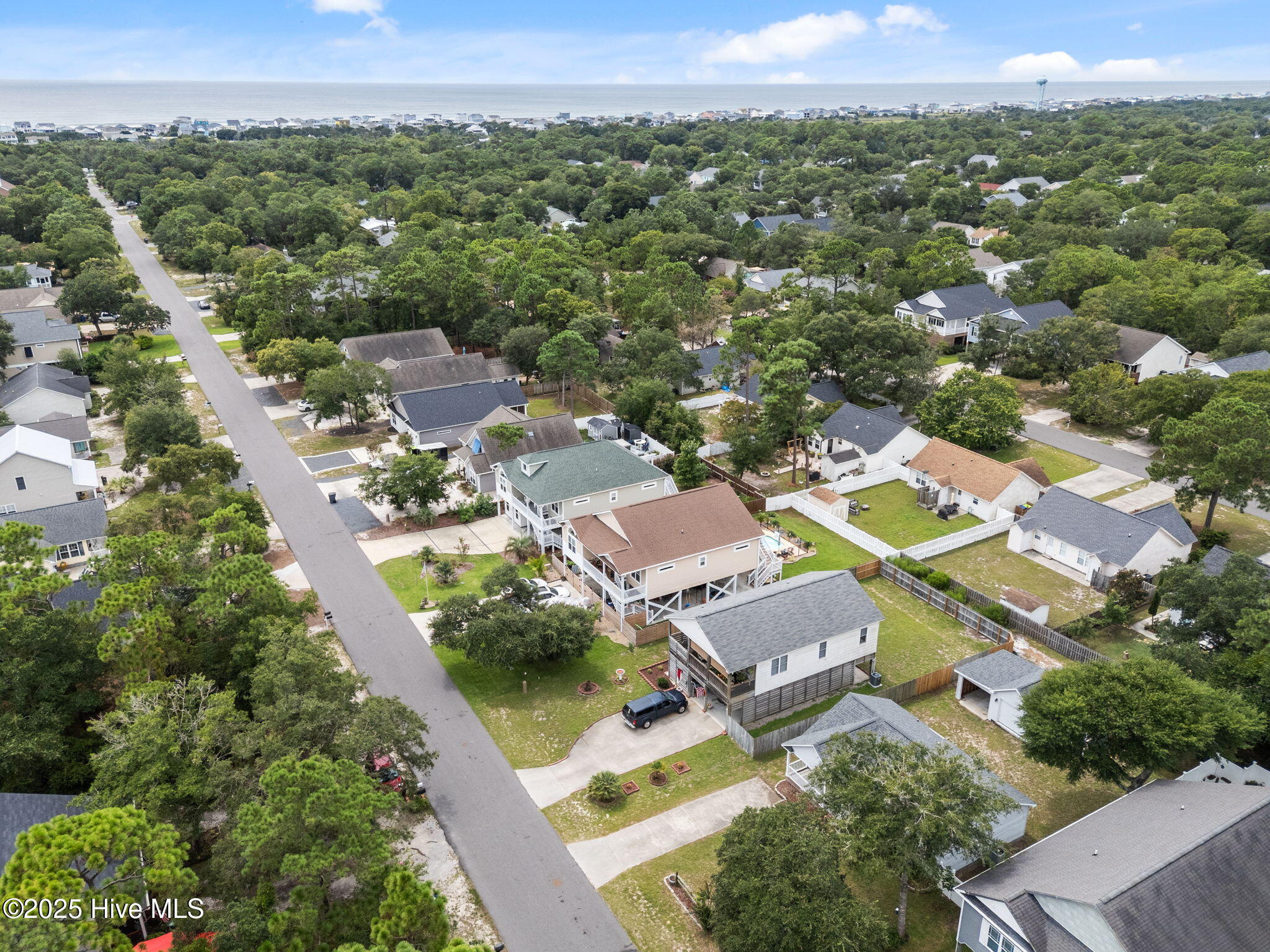 100526319 | Photo 42