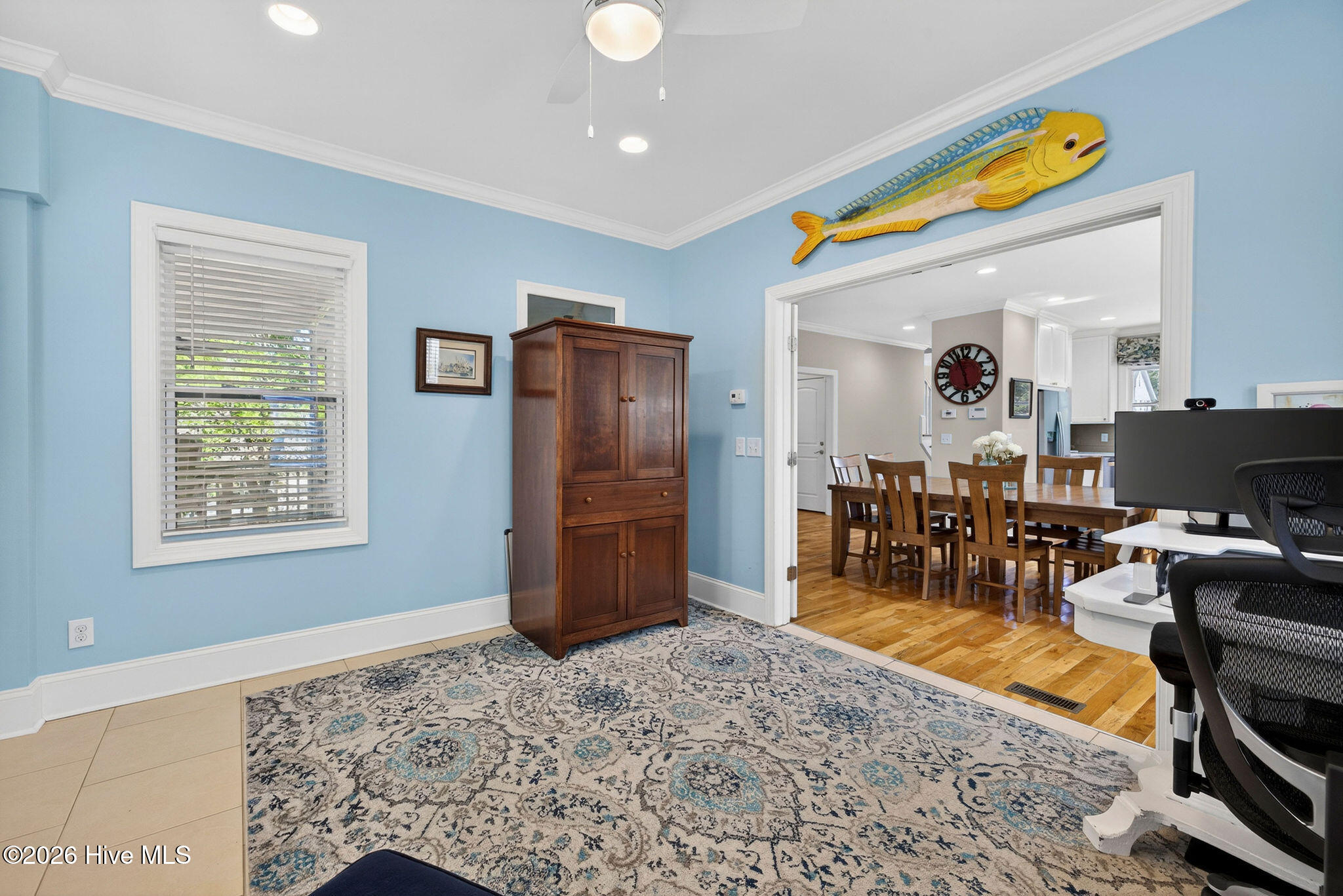 100570117 | Photo 21