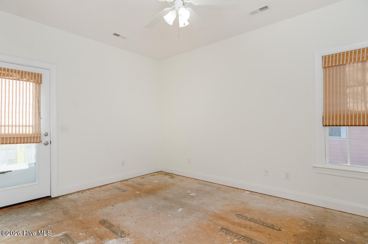 100534770 | Photo 30