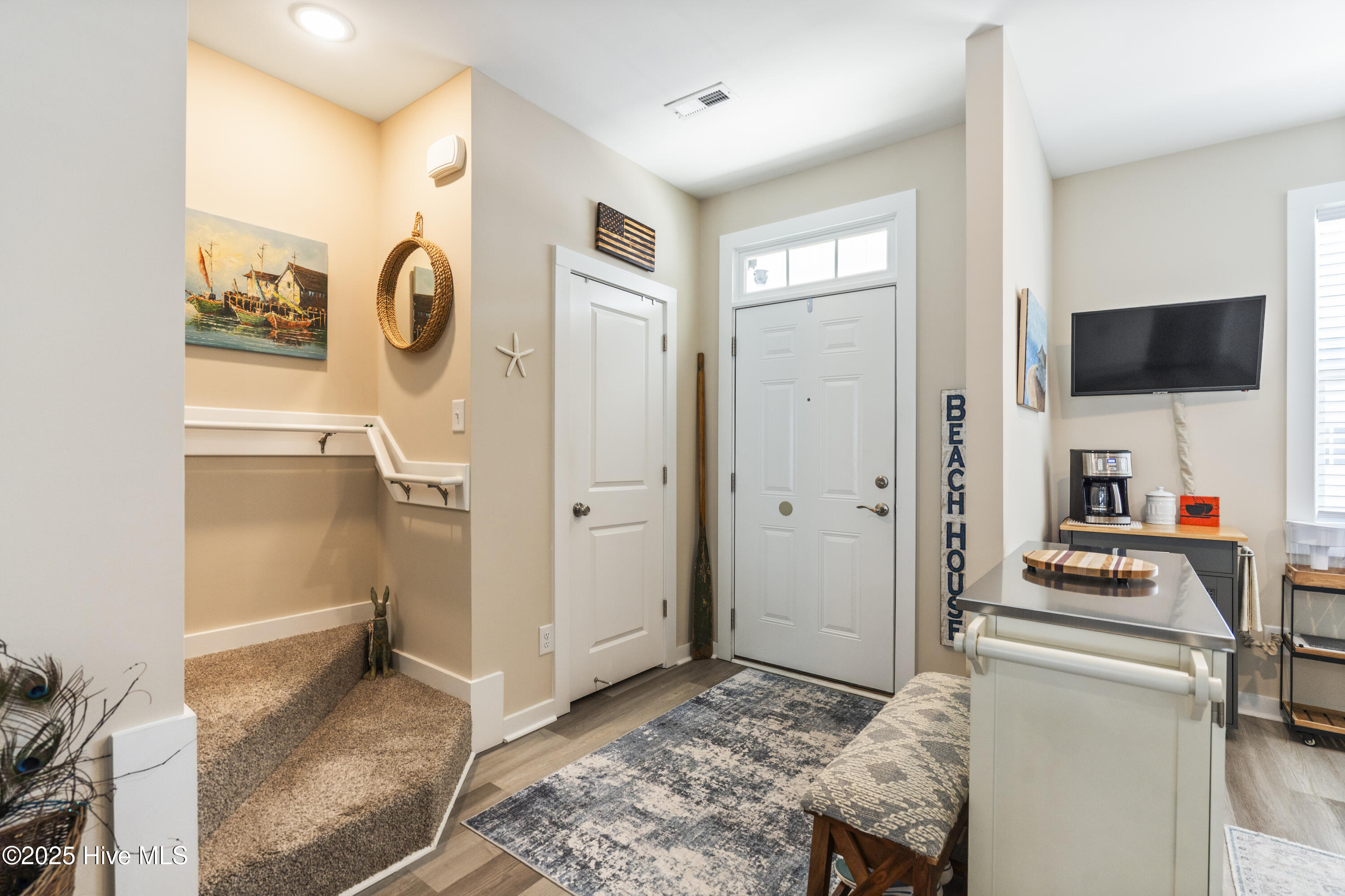 100505761 | Photo 17