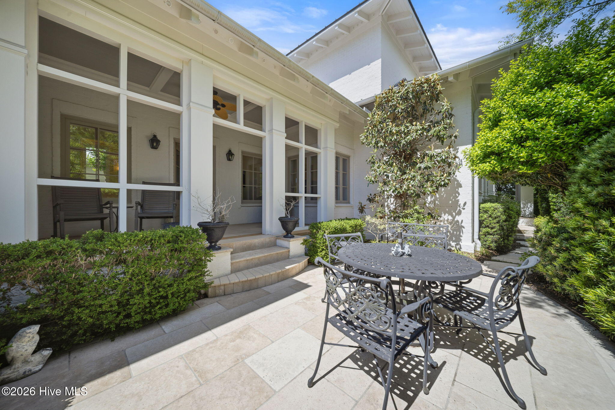 100570583 | Photo 66