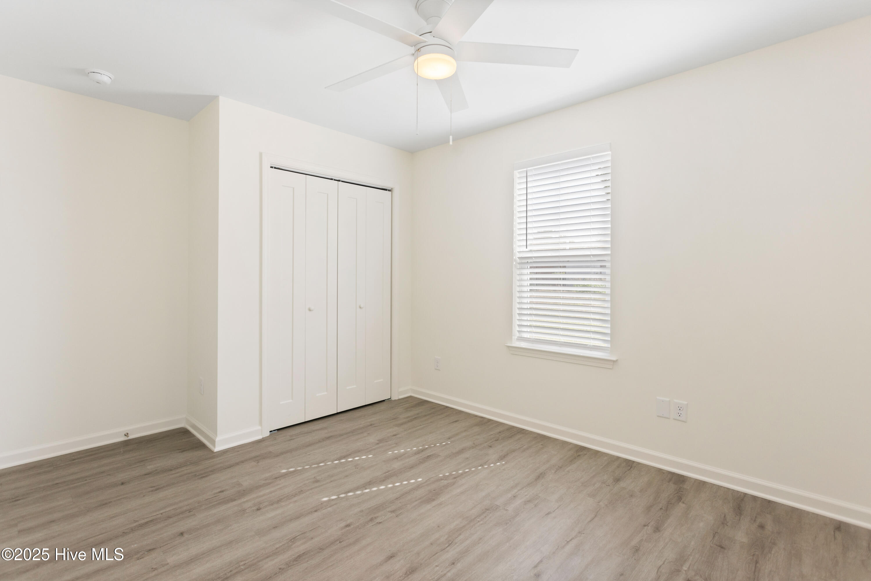 100542744 | Photo 13