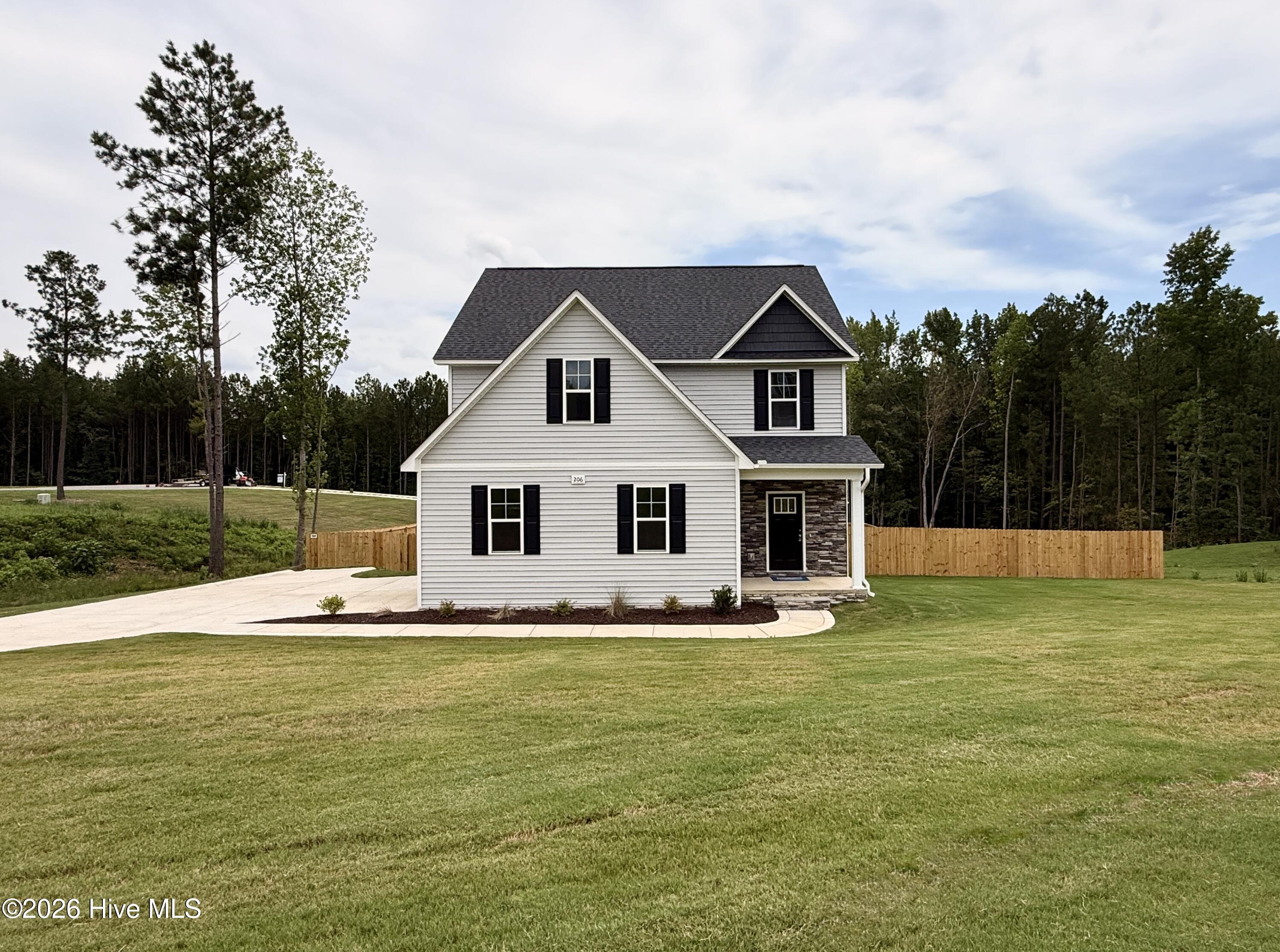 206 Uwharrie Way