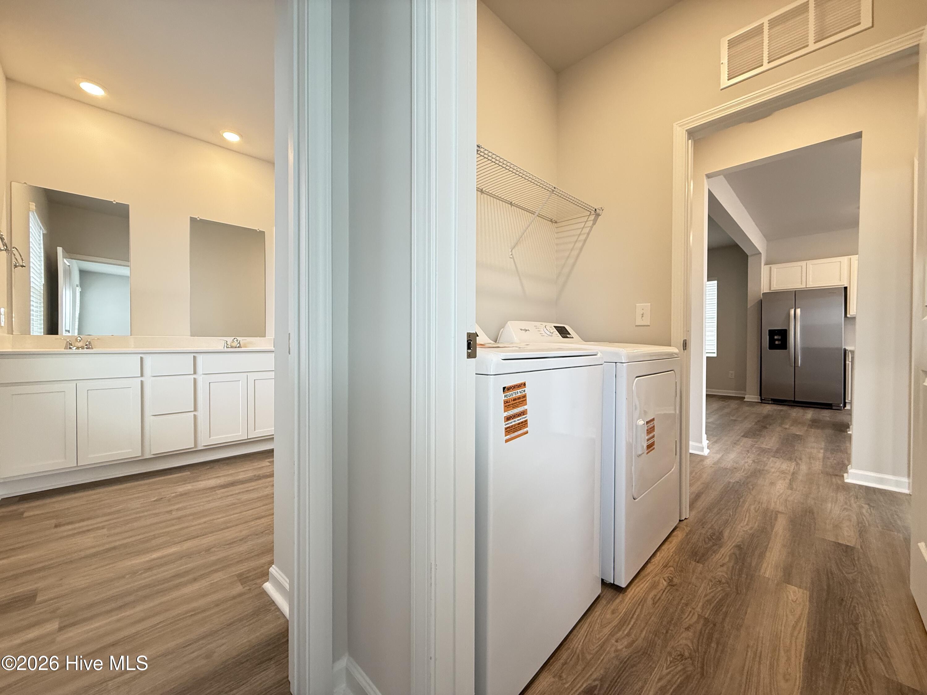 100525025 | Photo 11