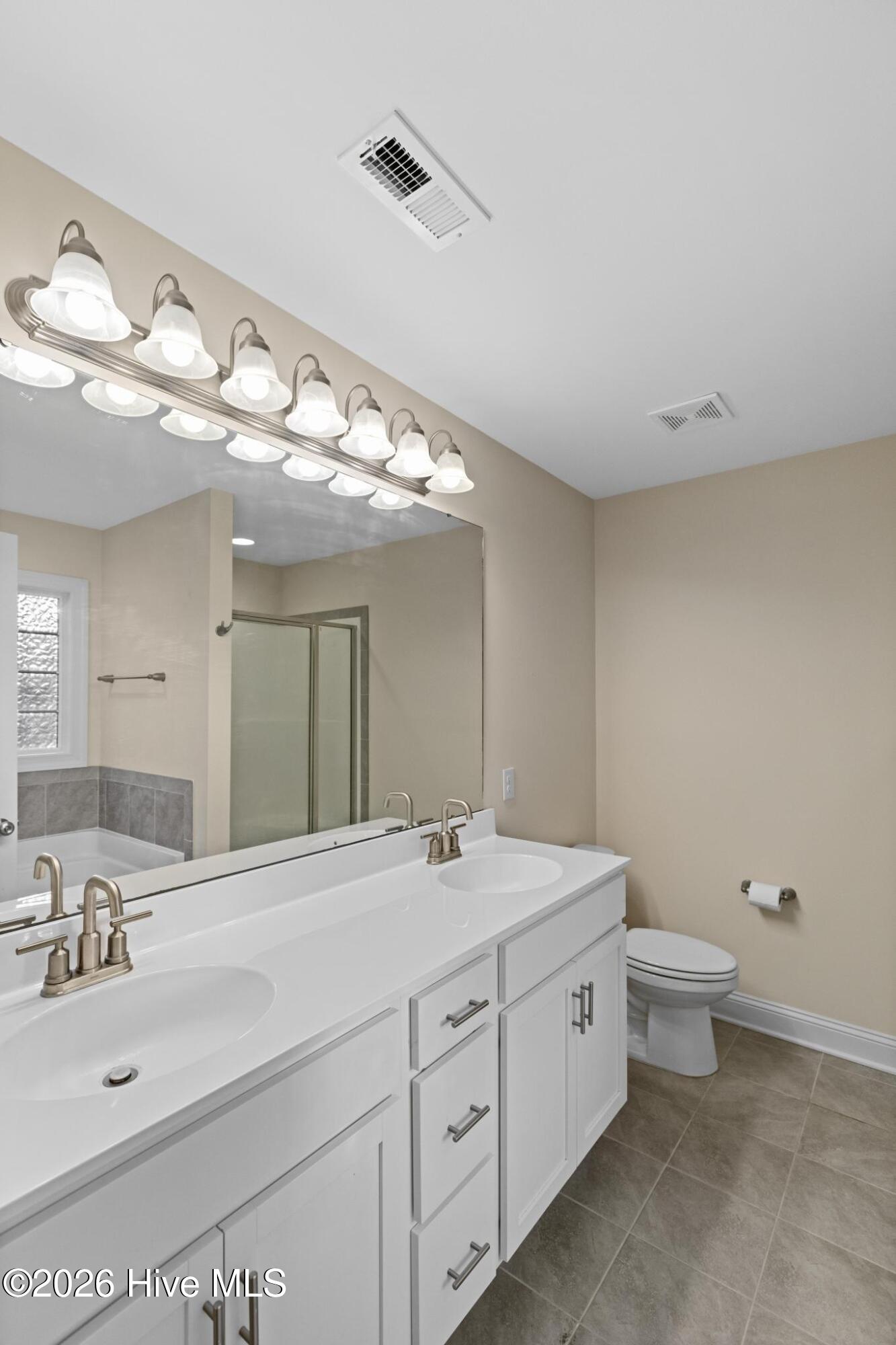 100560656 | Photo 20