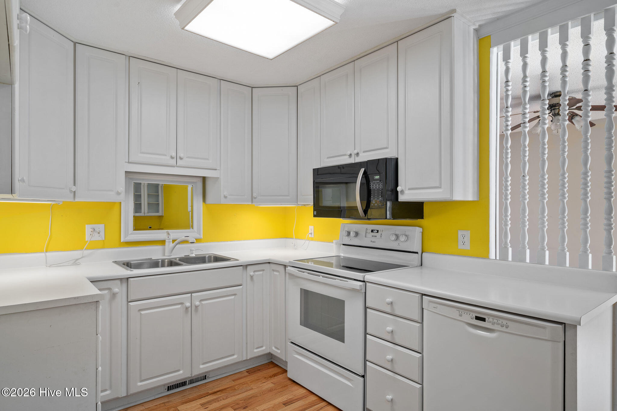 100568414 | Photo 11