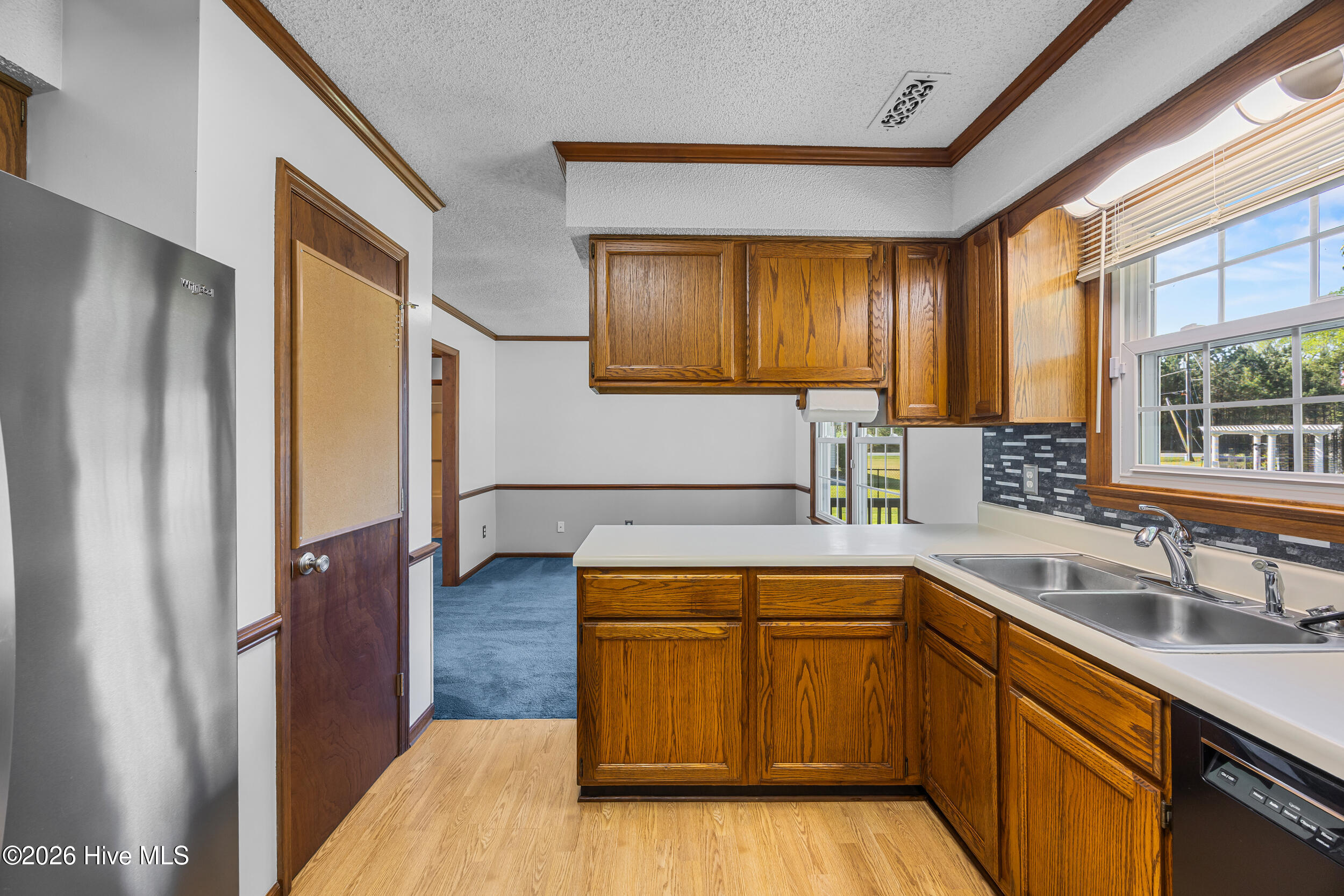 100565895 | Photo 27