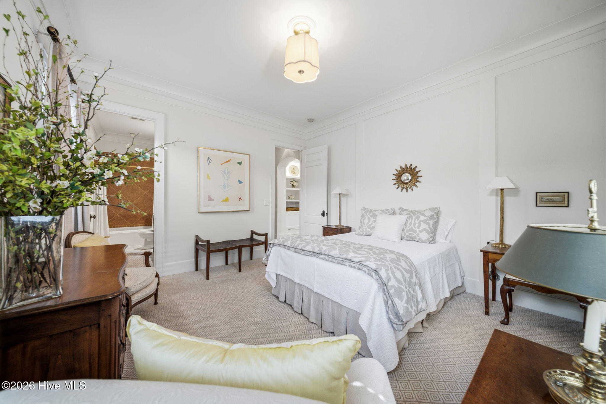 100570583 | Photo 26