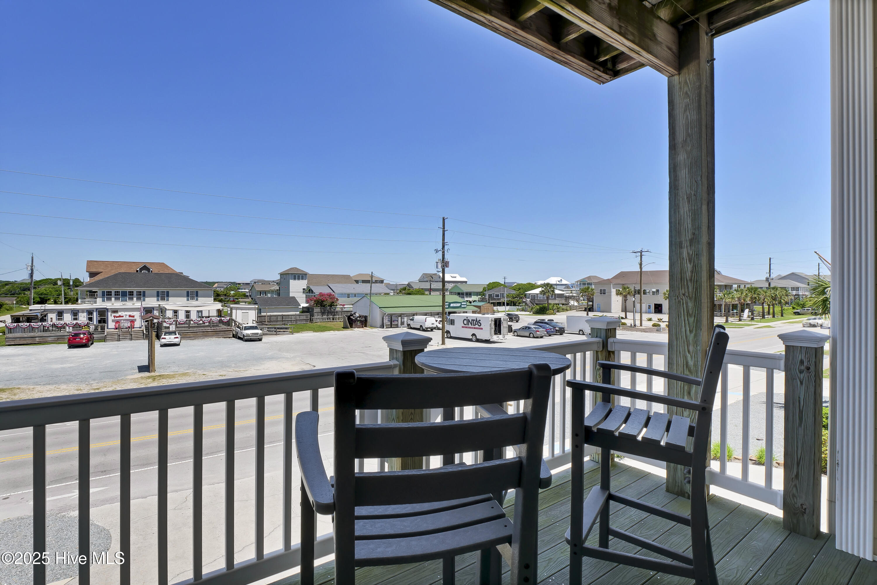 100508177 | Photo 15