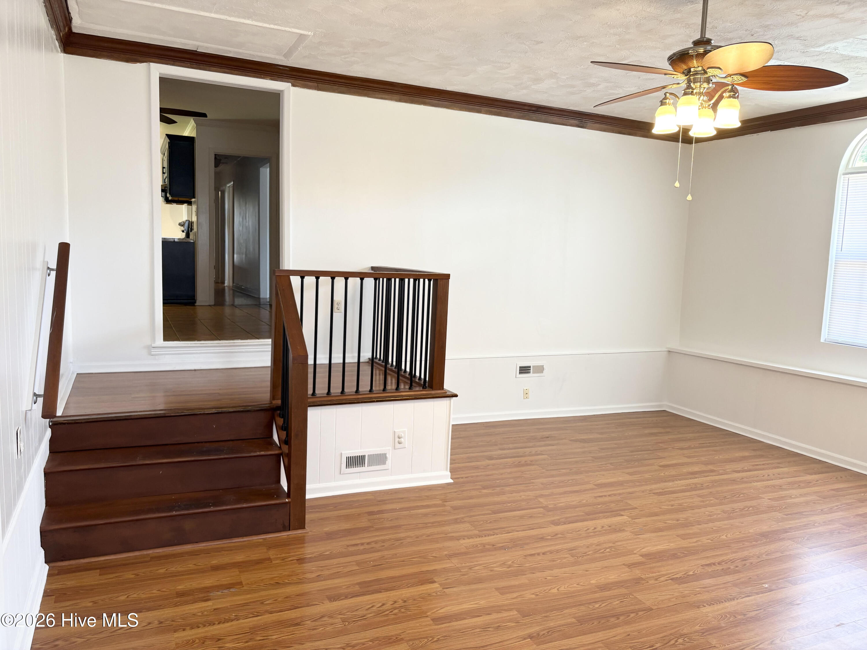 100560007 | Photo 12