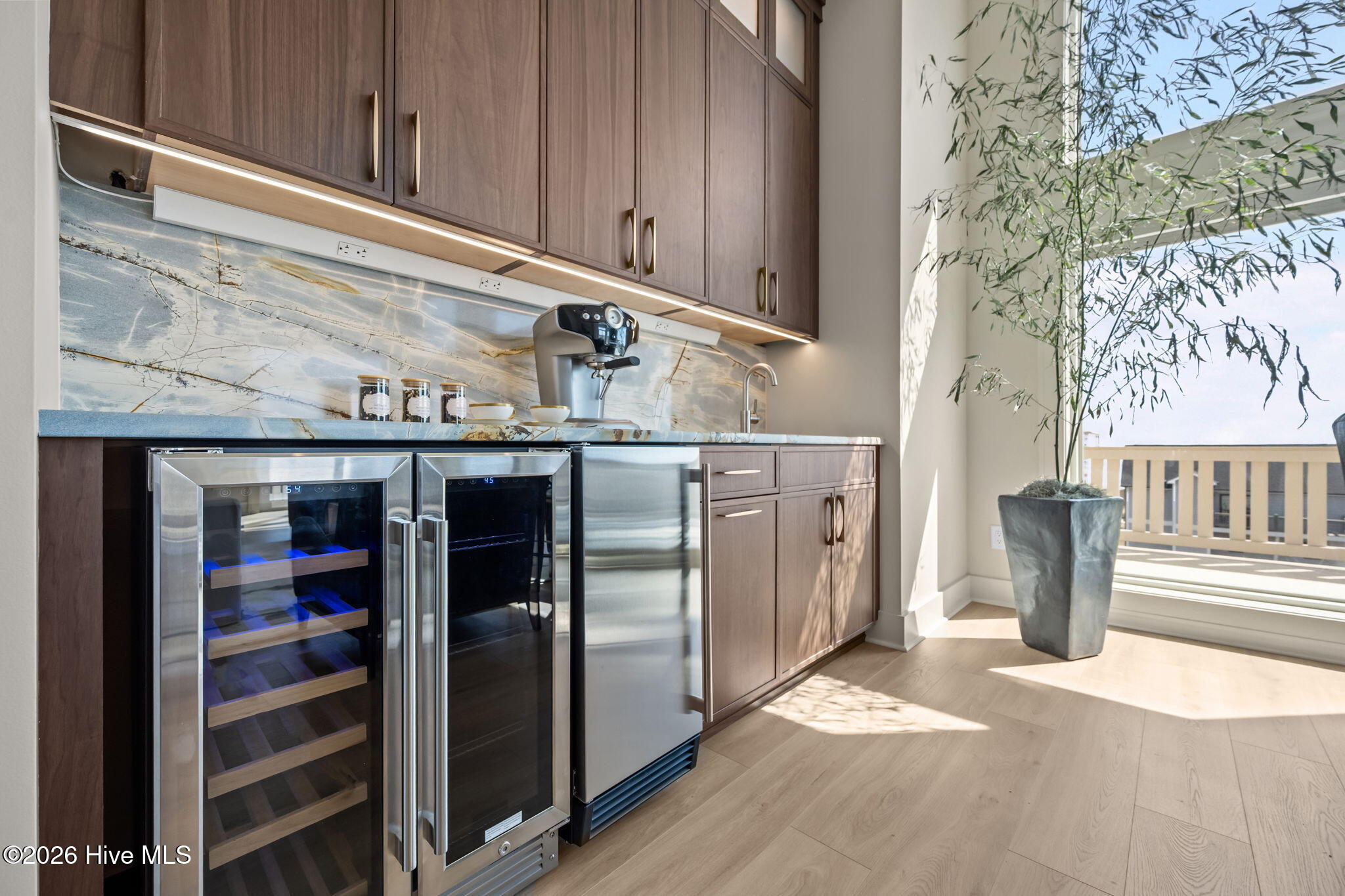 100552191 | Photo 19