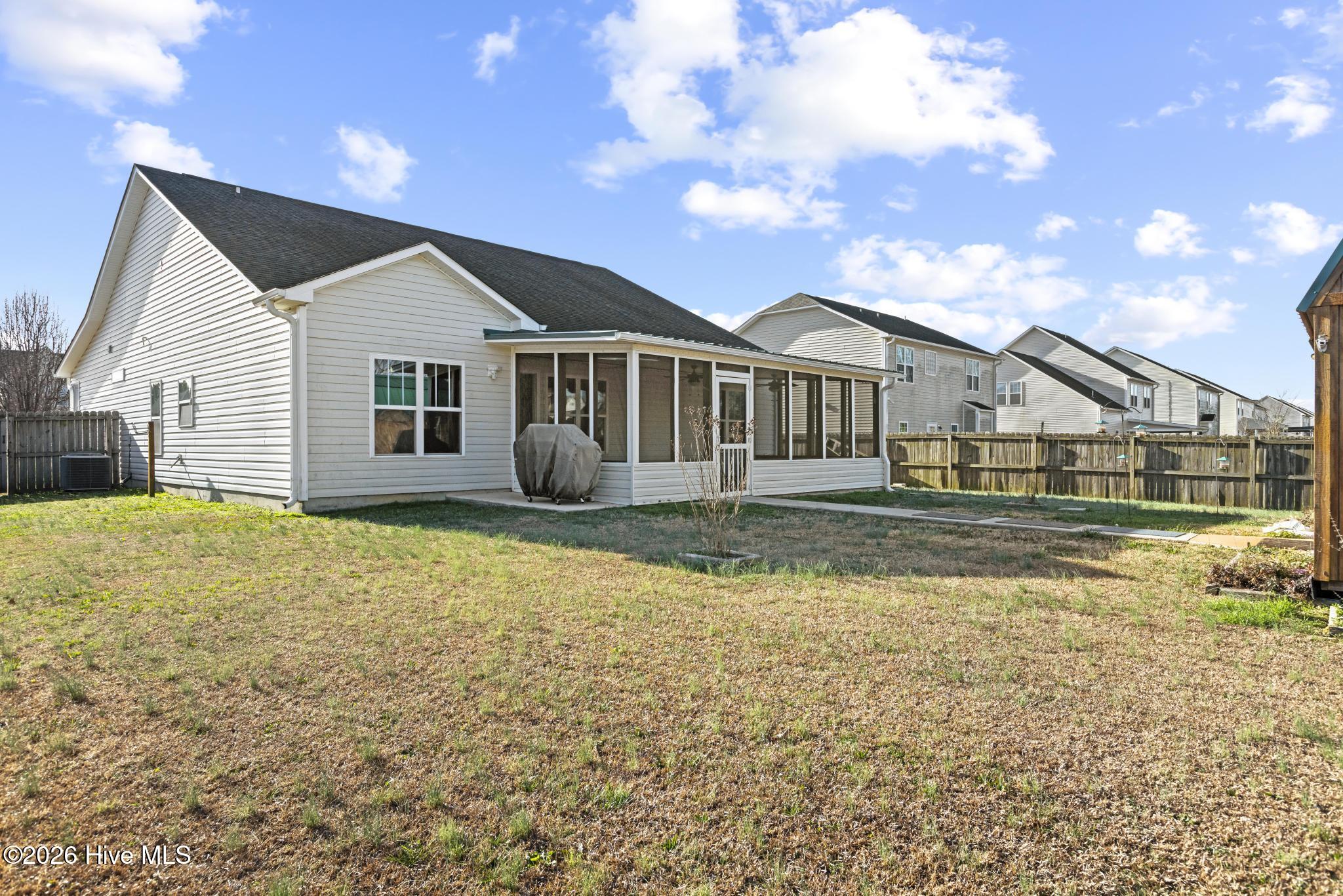 100550507 | Photo 28