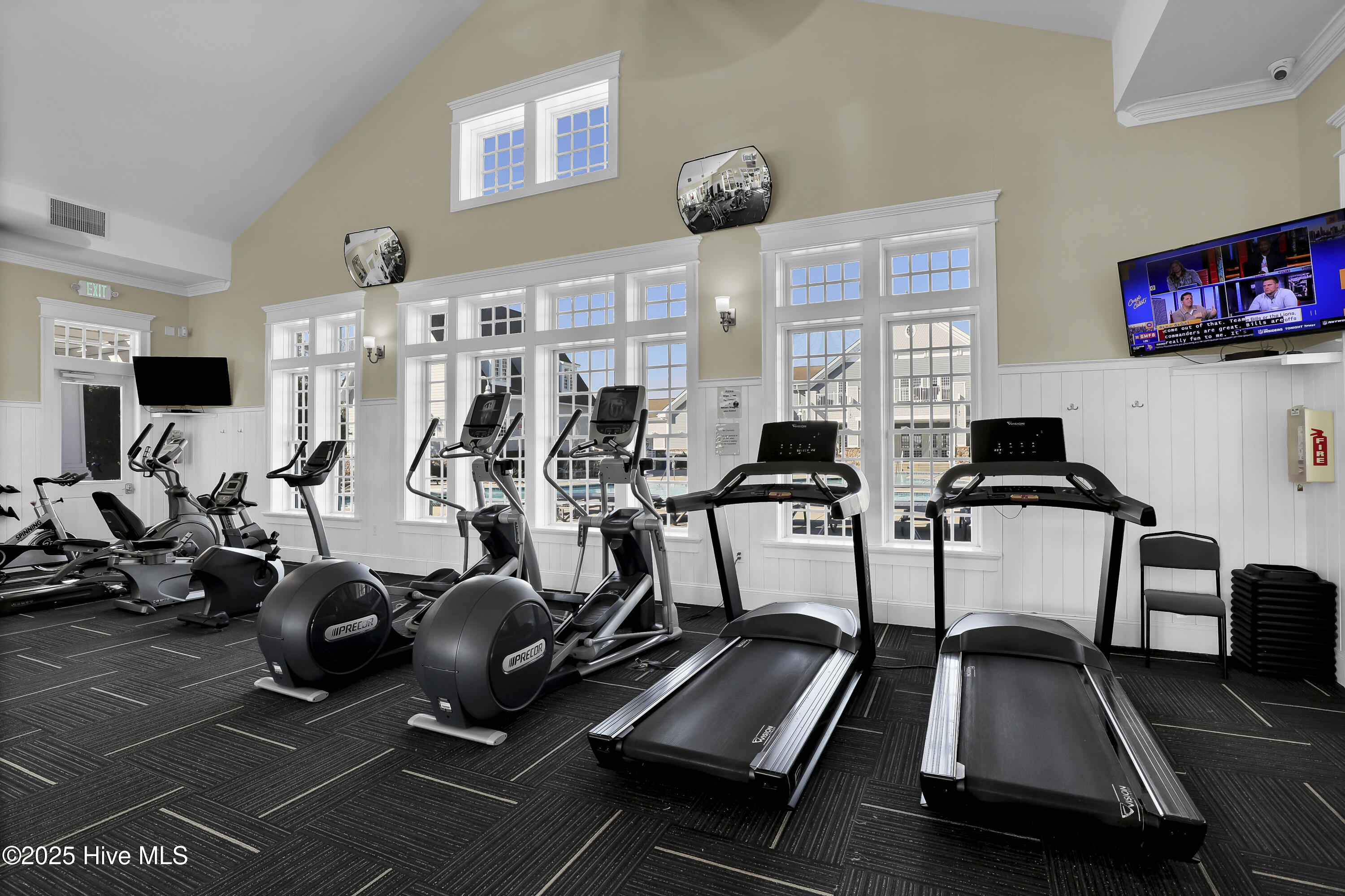 100539133 | Photo 67