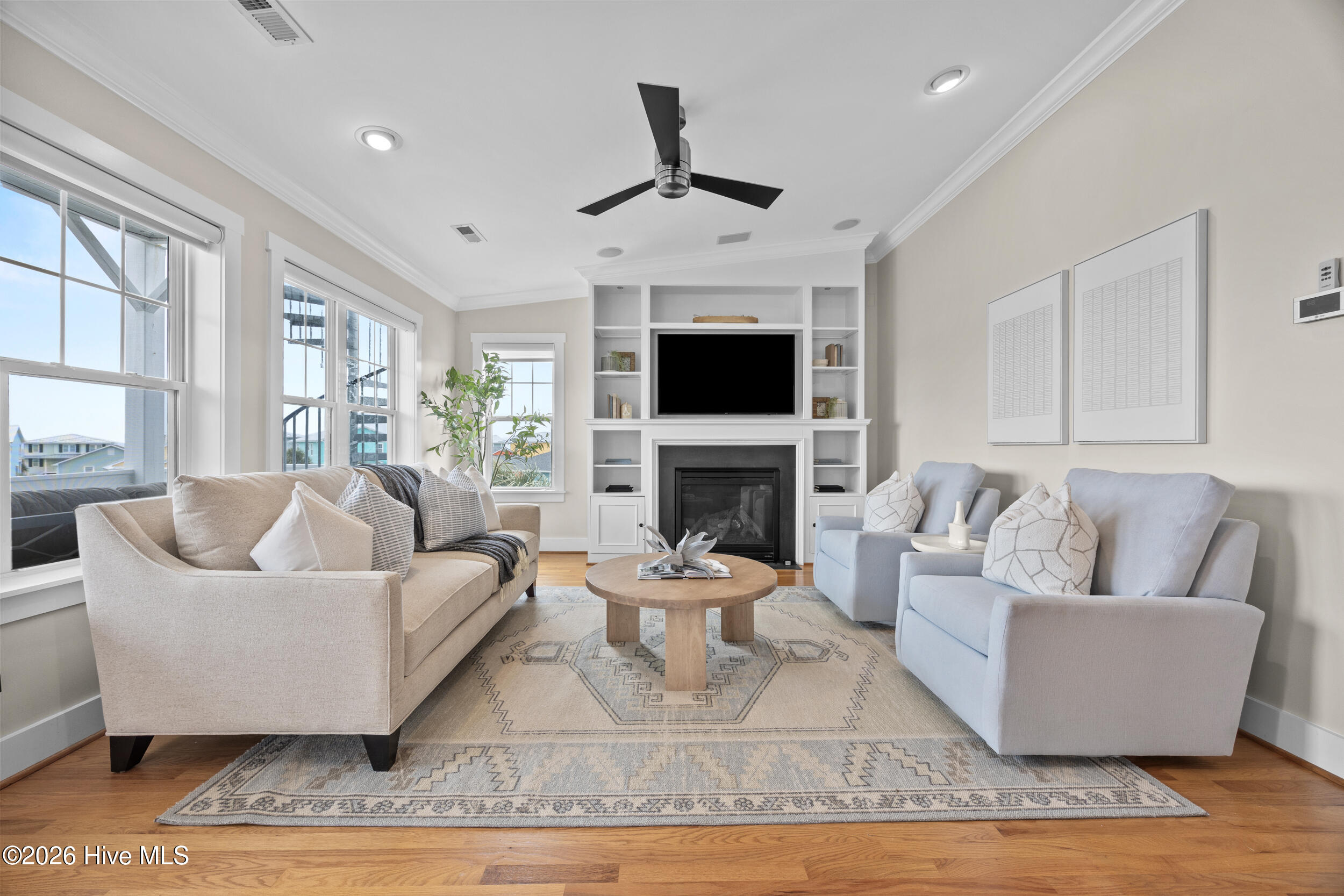 100552893 | Photo 20