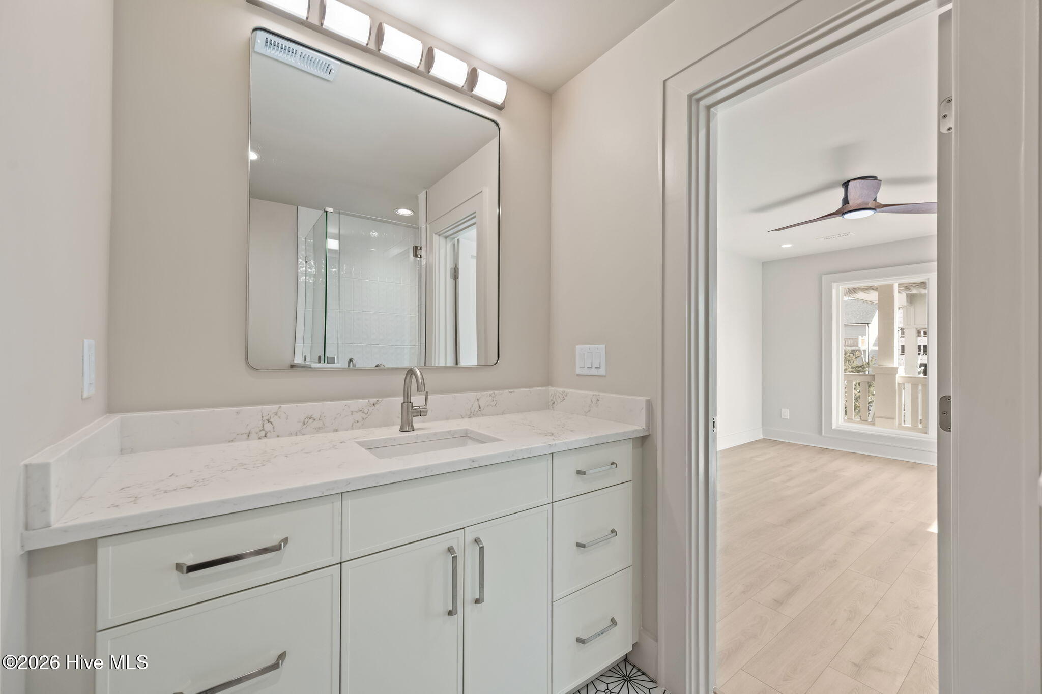 100552191 | Photo 104