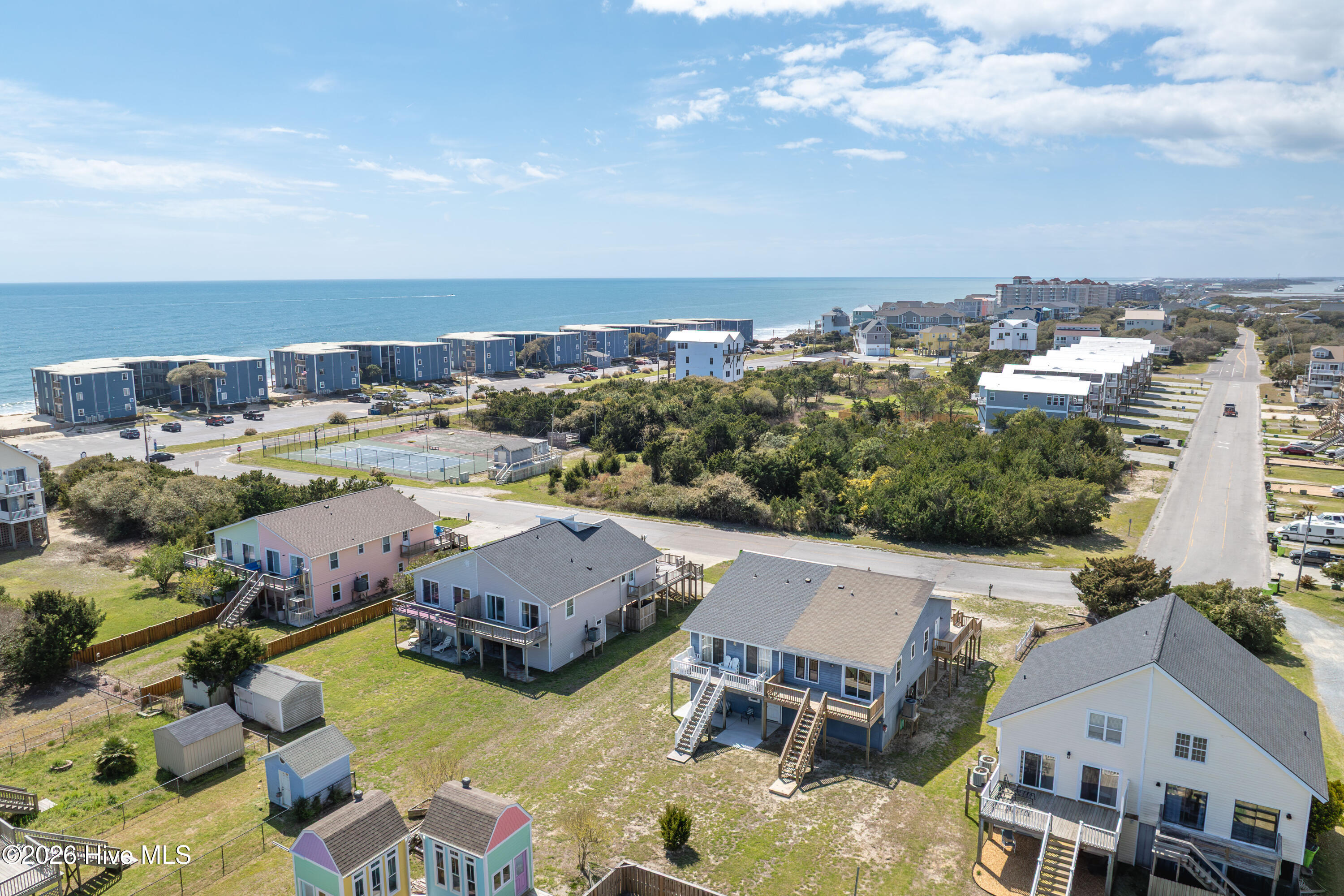 100489747 | Photo 32