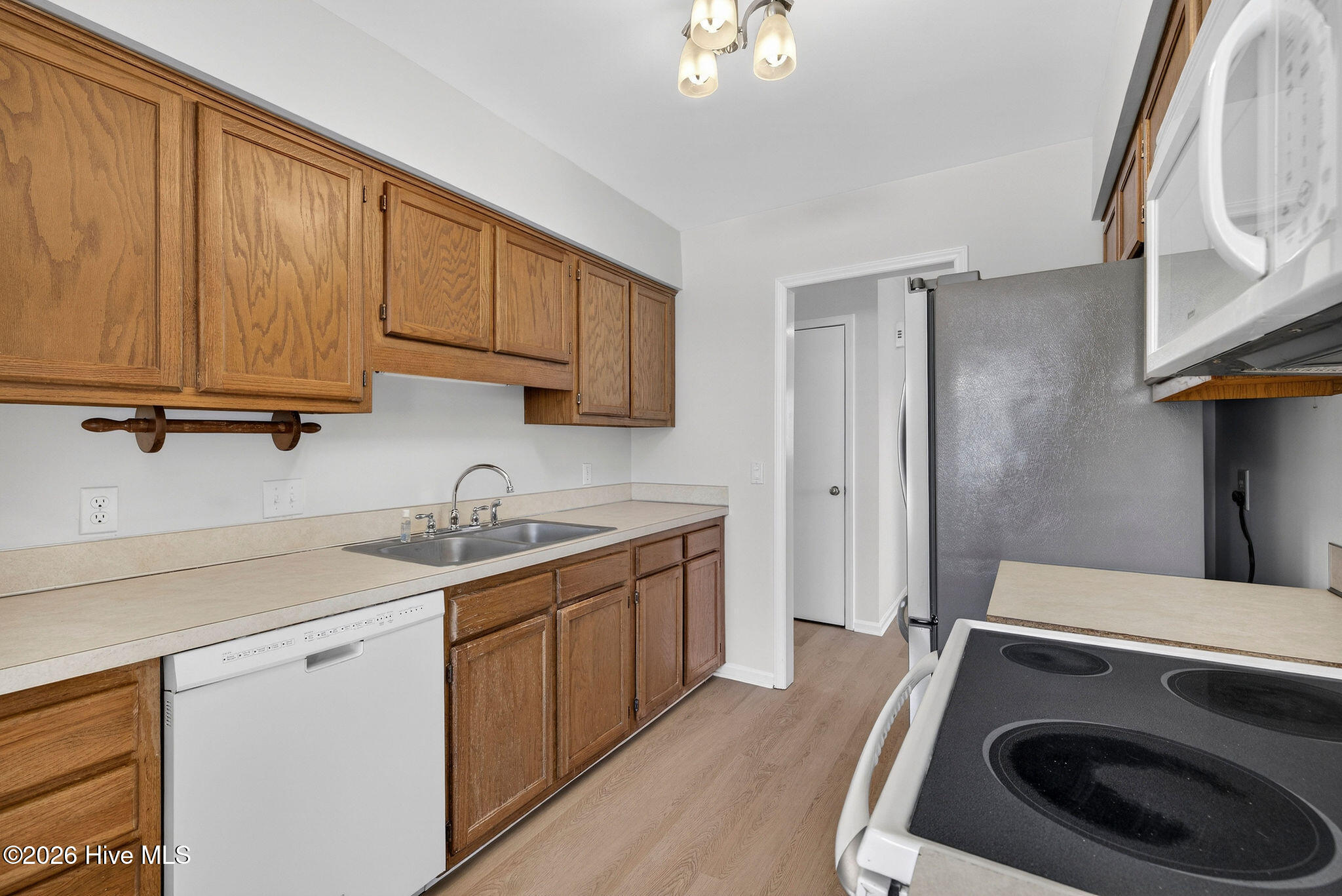 100554525 | Photo 15