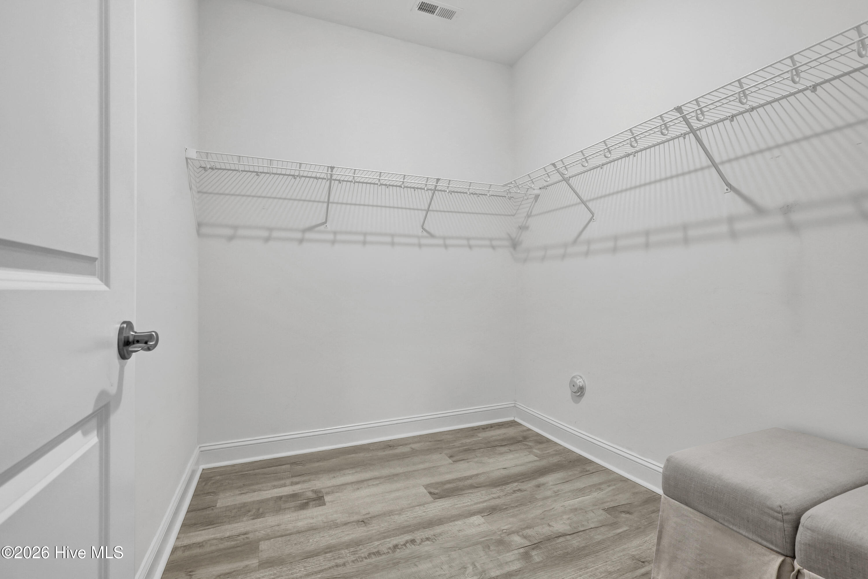 100569069 | Photo 20