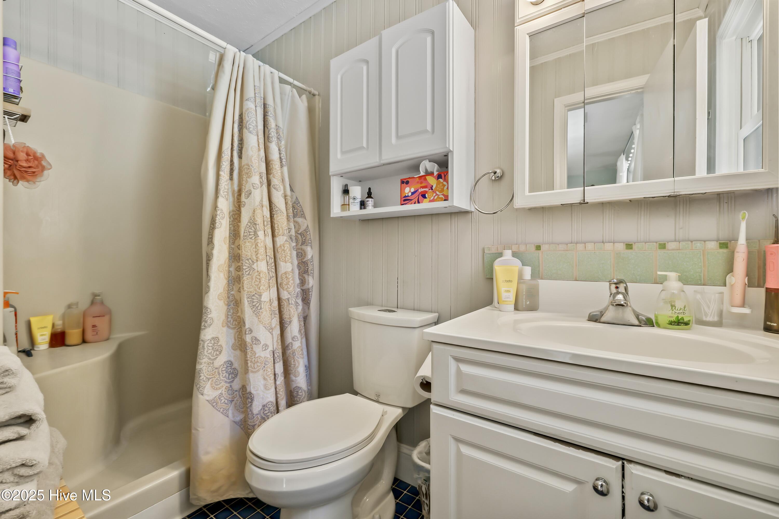 100519287 | Photo 25