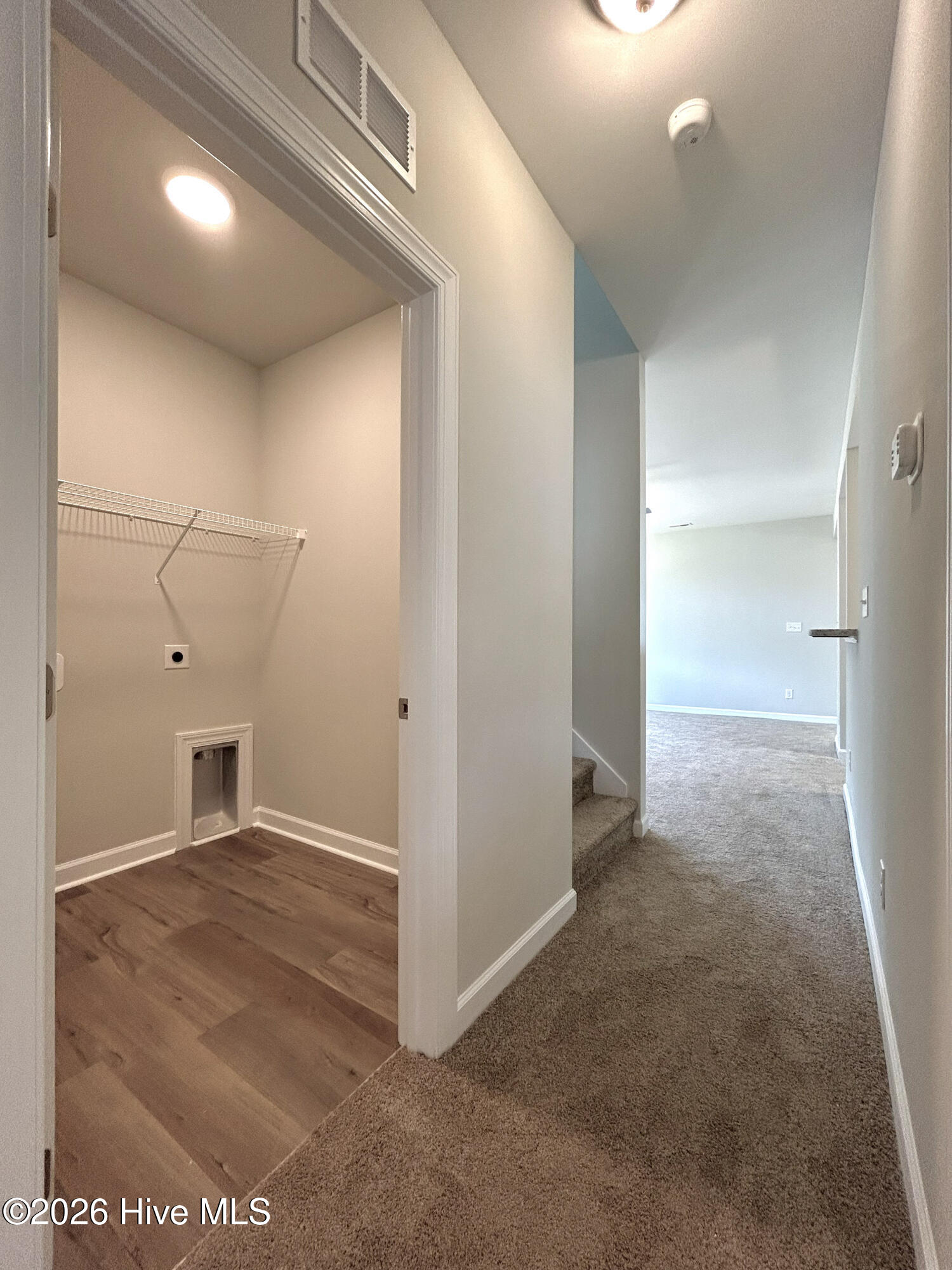 100560362 | Photo 41