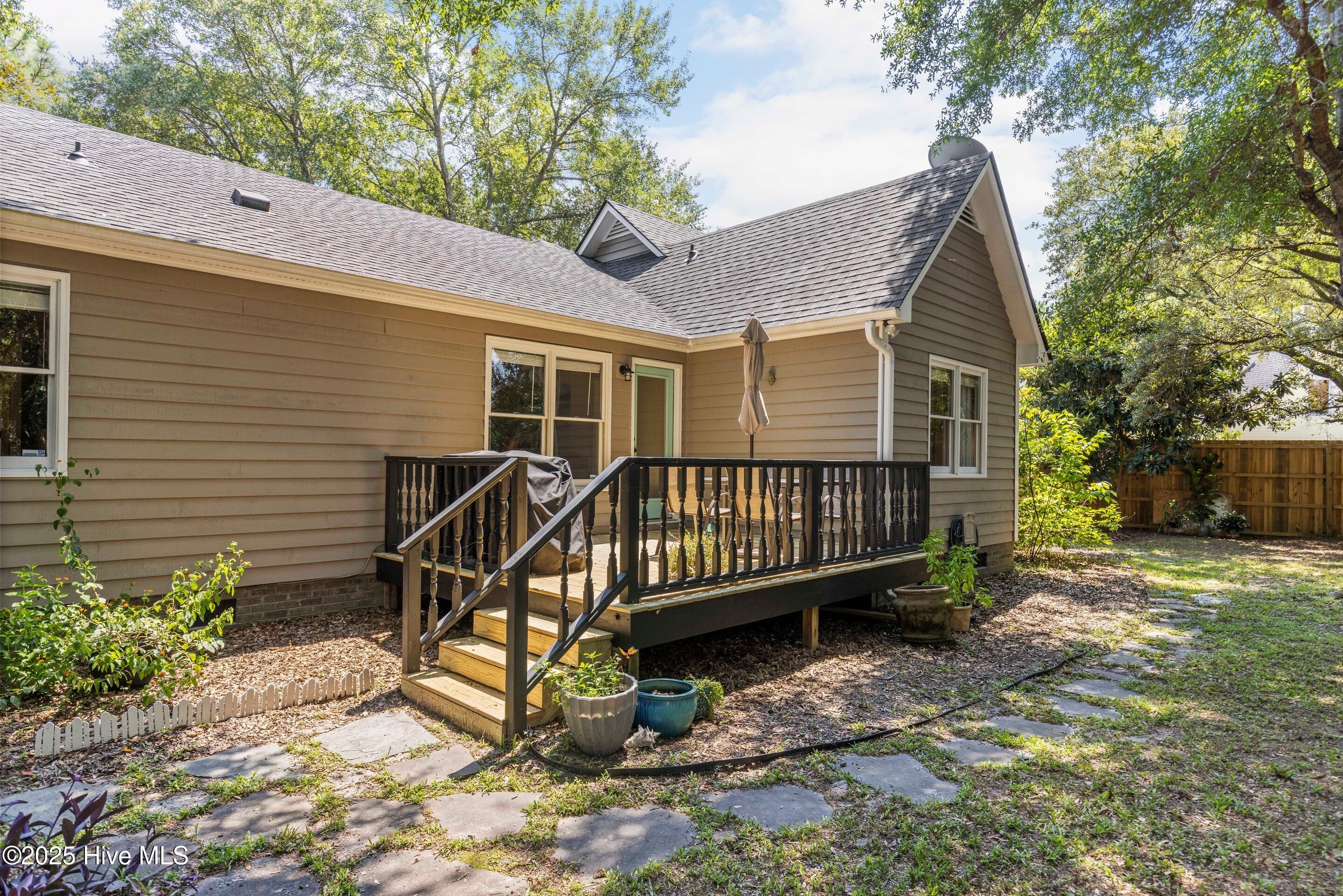 1302 Grove Point Road, Wilmington, NC 28409 – photo 12: mls-IMG_7702